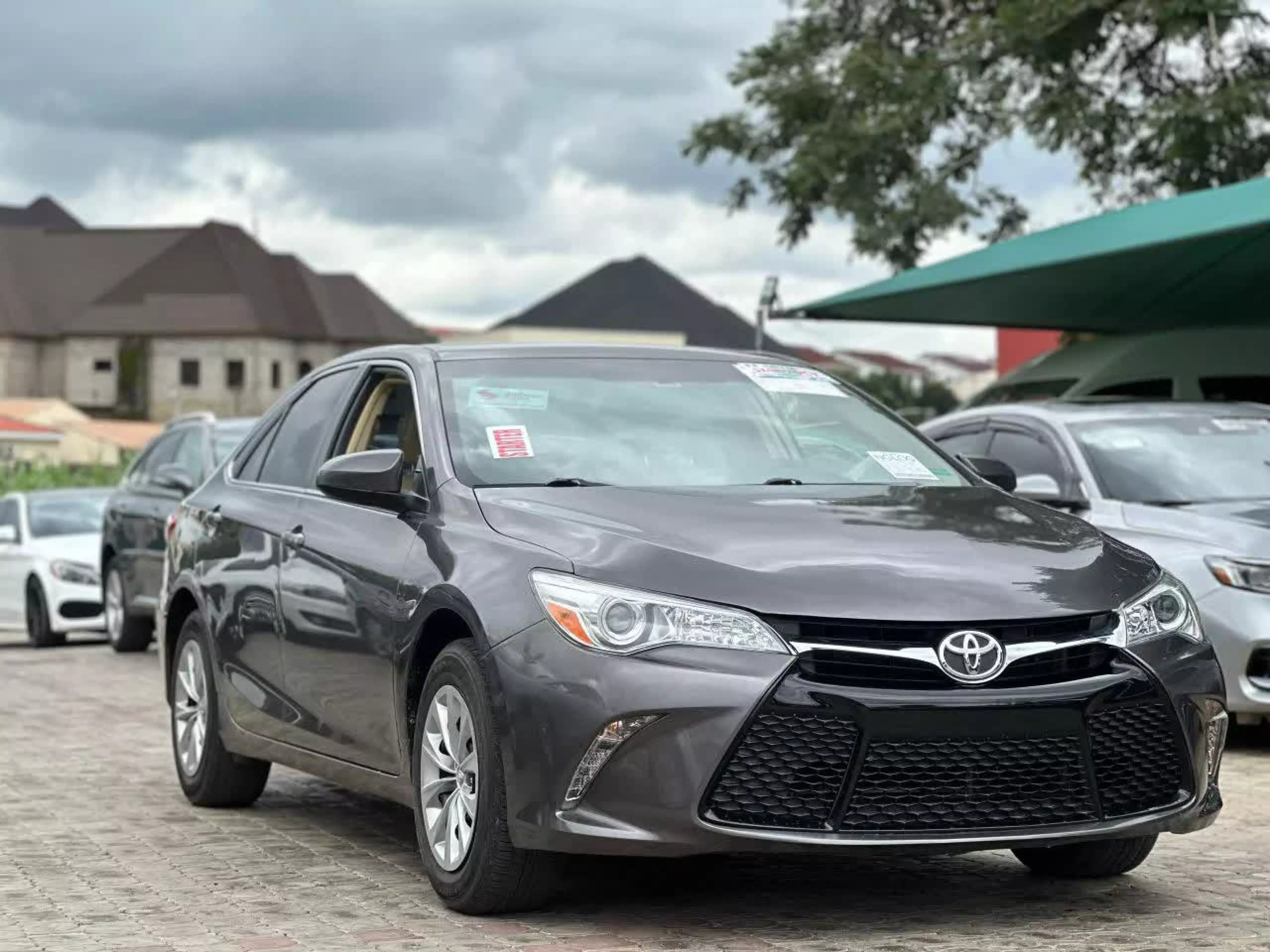 Toyota Camry - 2016