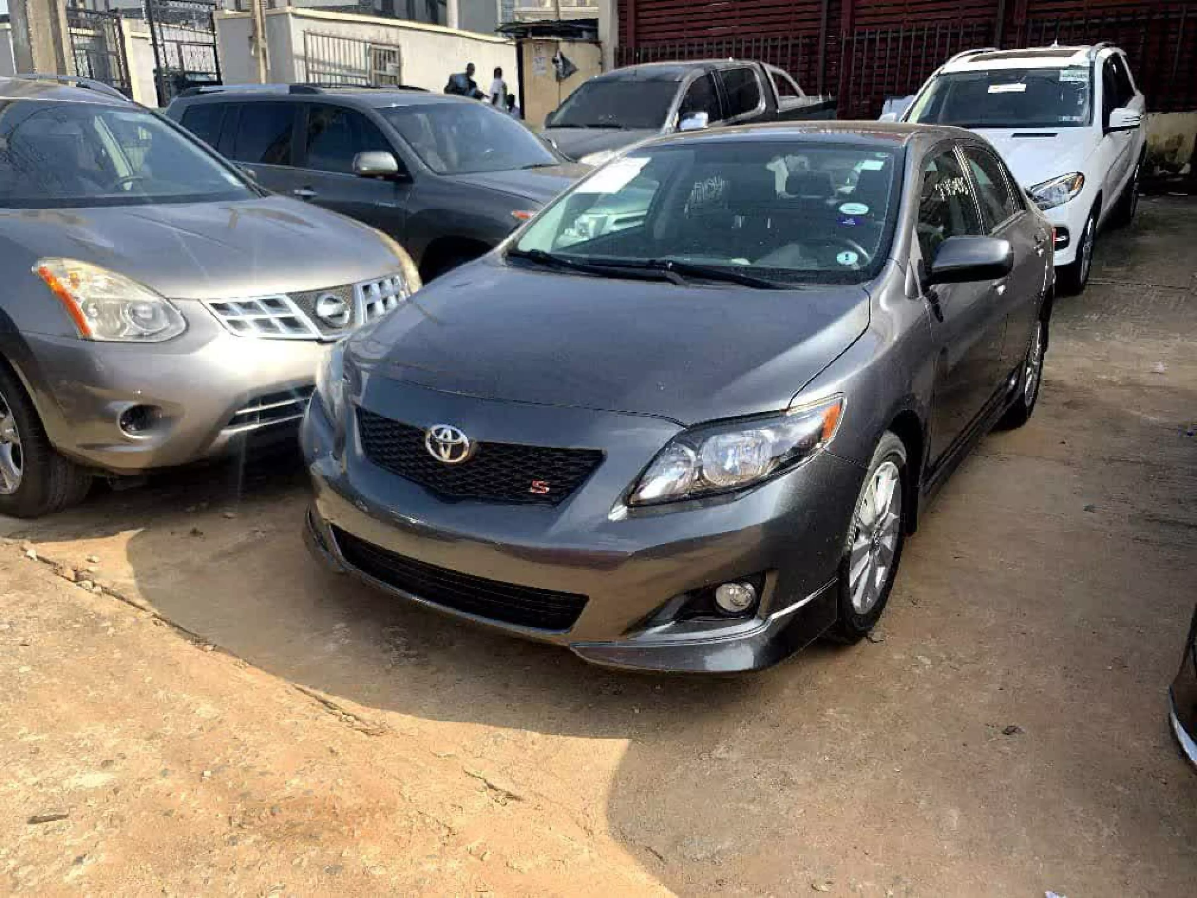 Toyota Corolla  - 2010