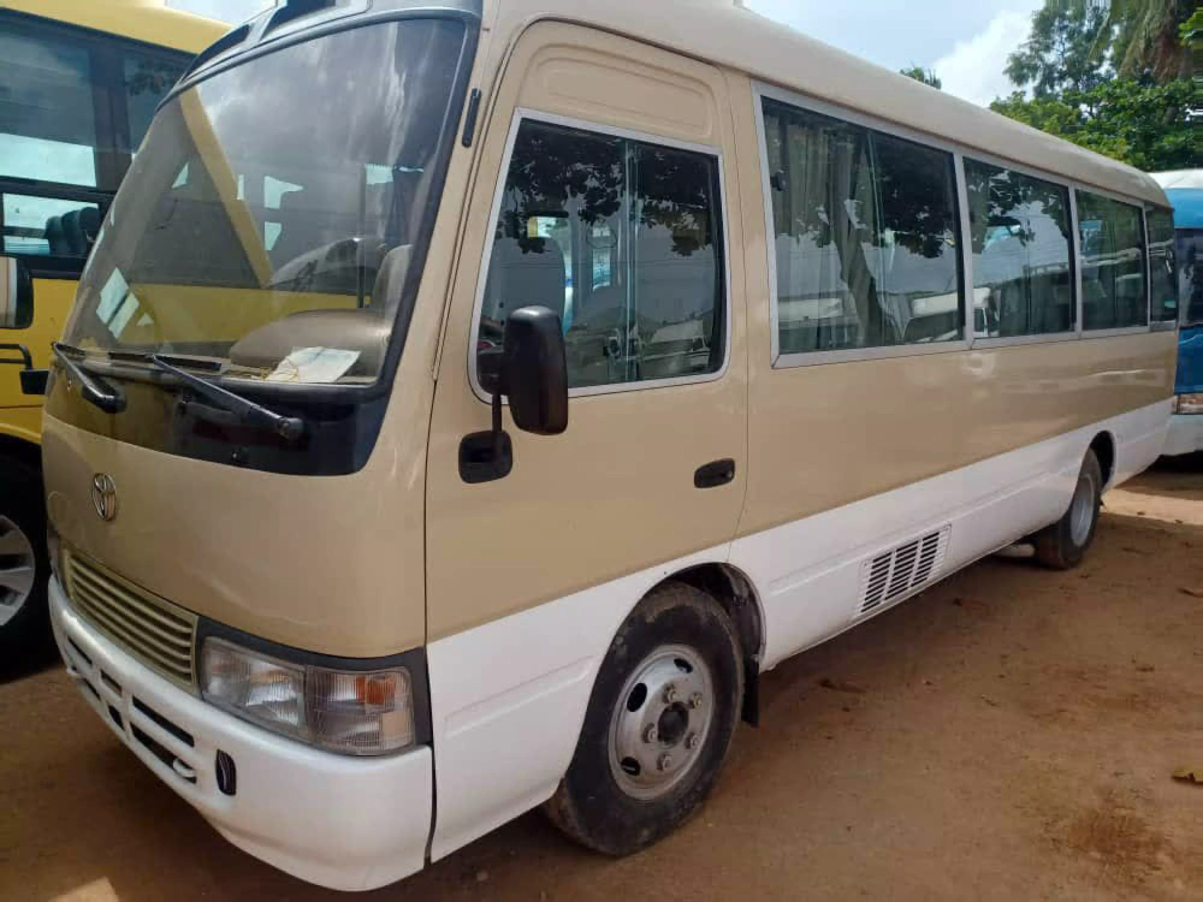 Toyota Coaster - 2016