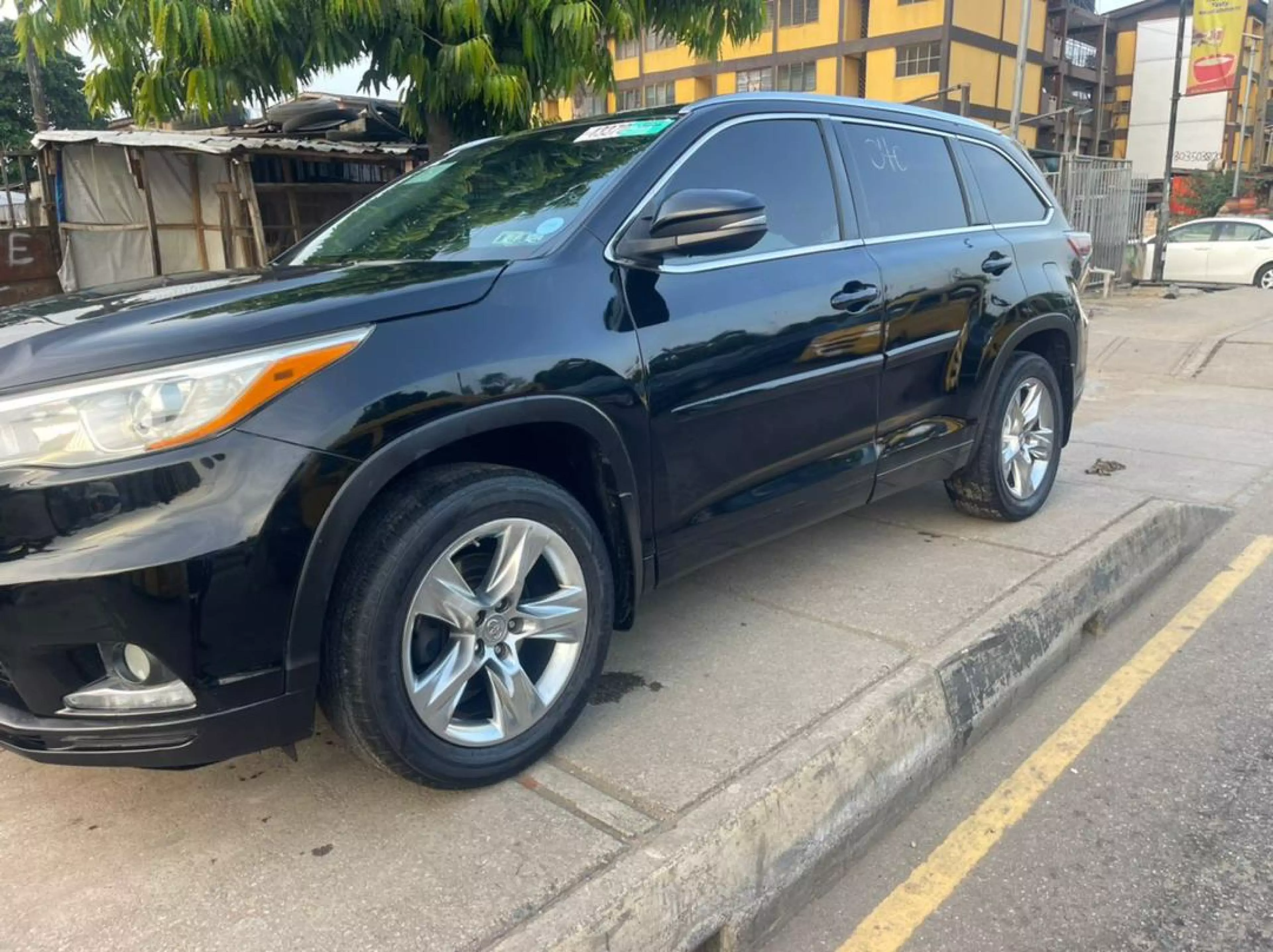 Toyota Highlander - 2015