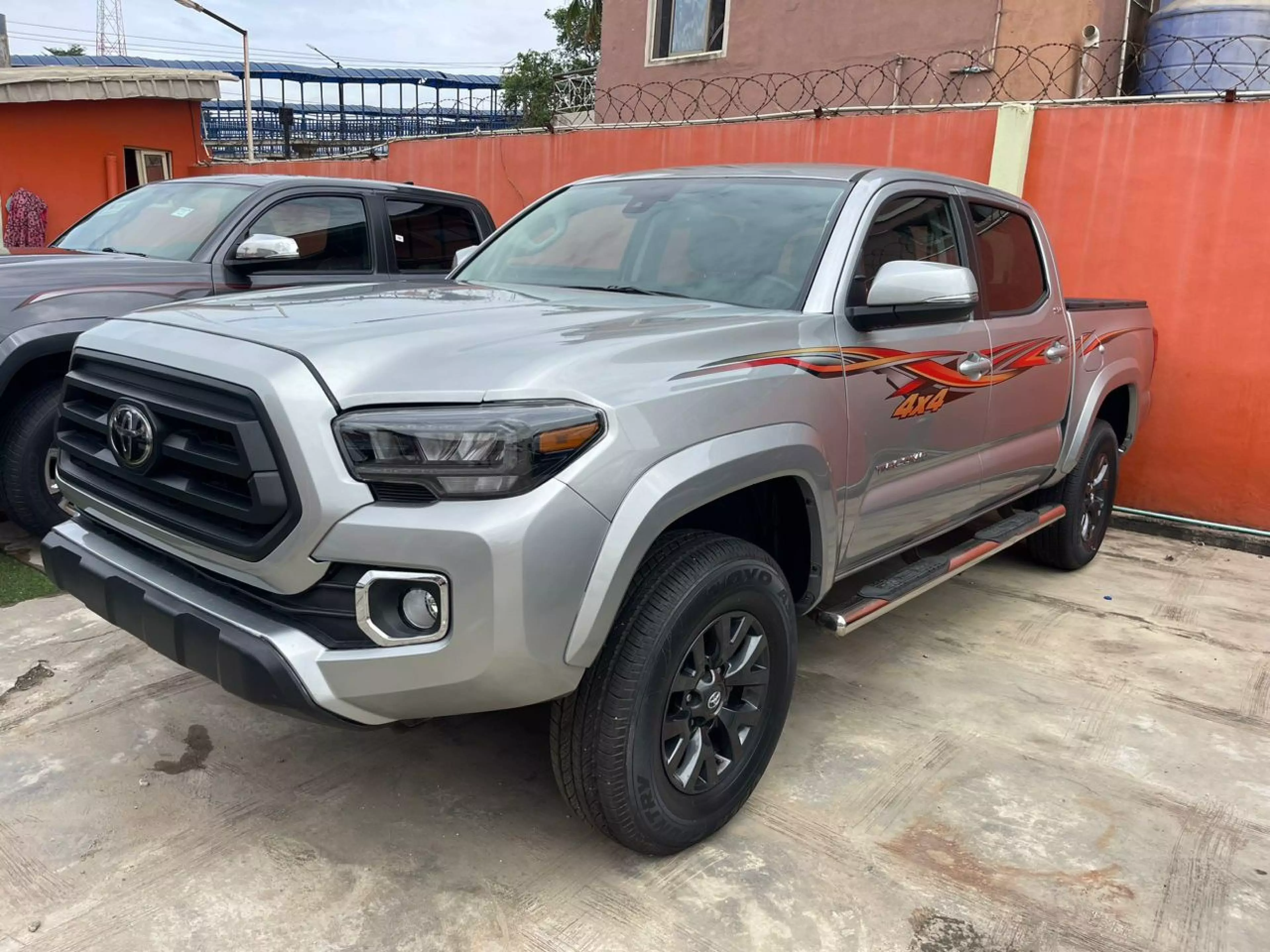 Toyota Tacoma  - 2023