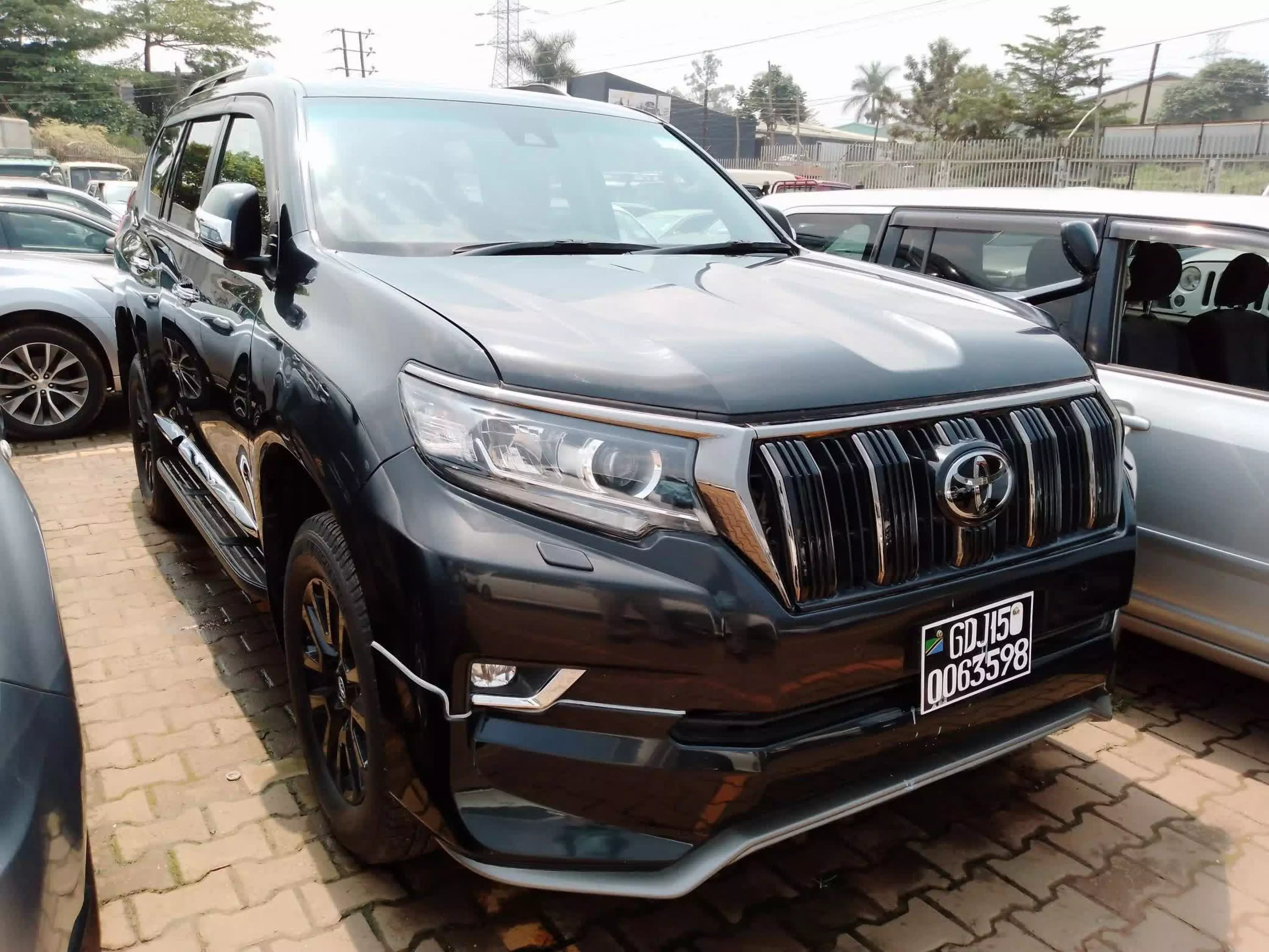 Toyota Land Cruiser Prado TX L - 2014