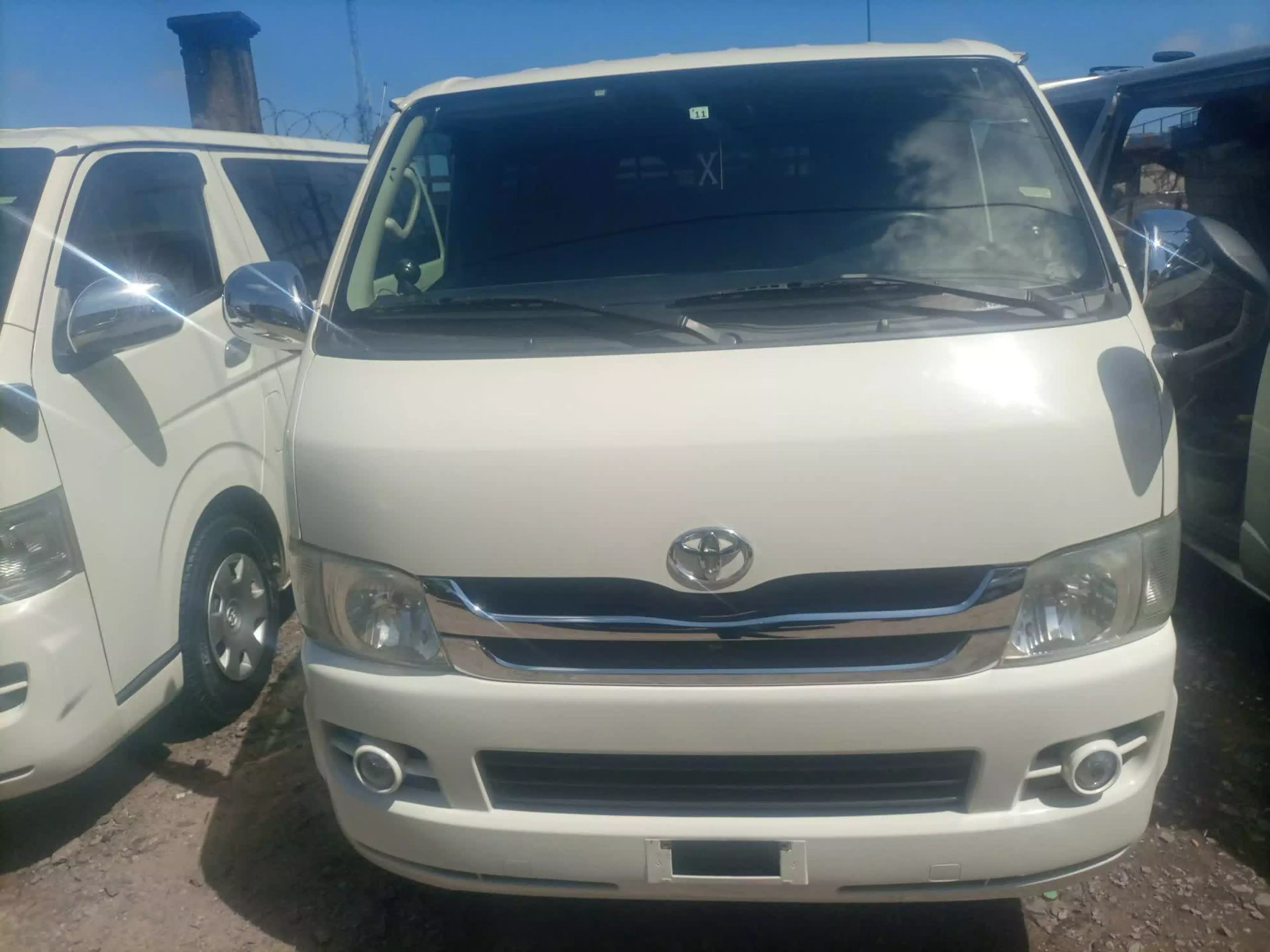 Toyota Hiace - 2010