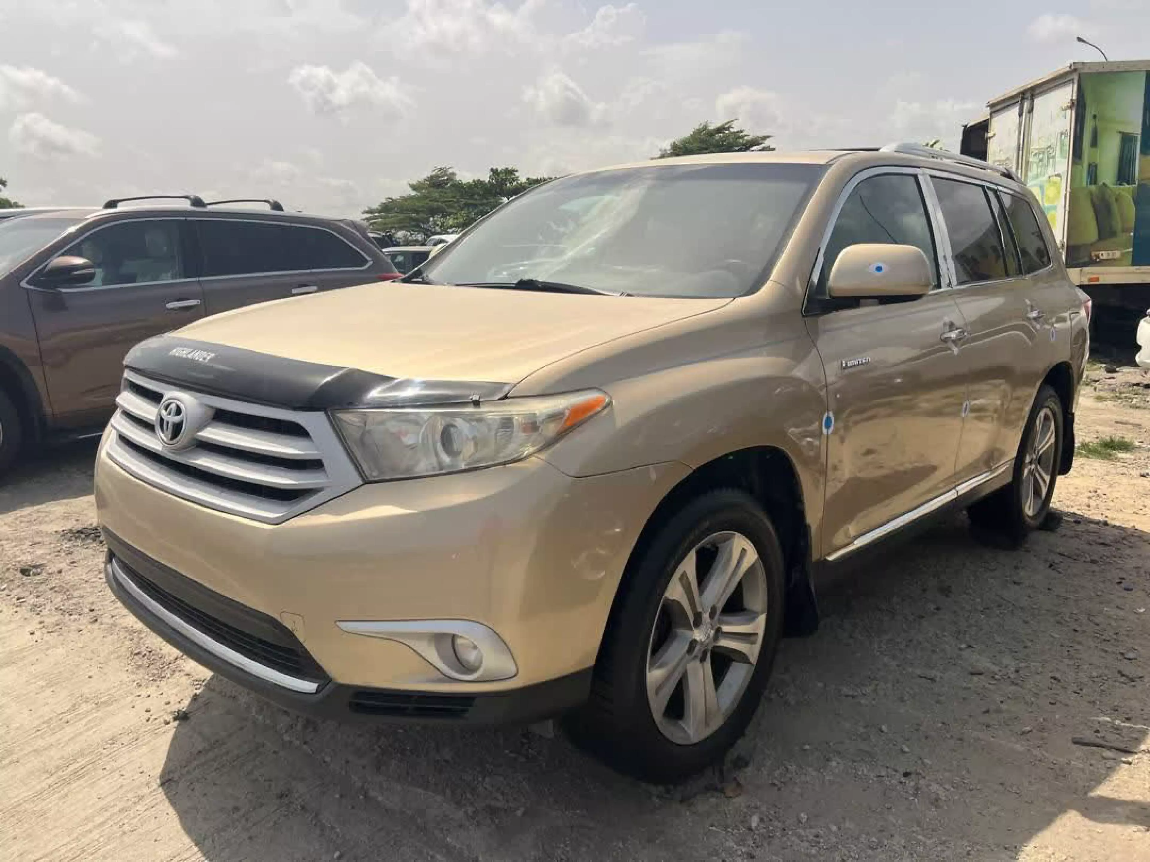 Toyota Highlander  - 2012