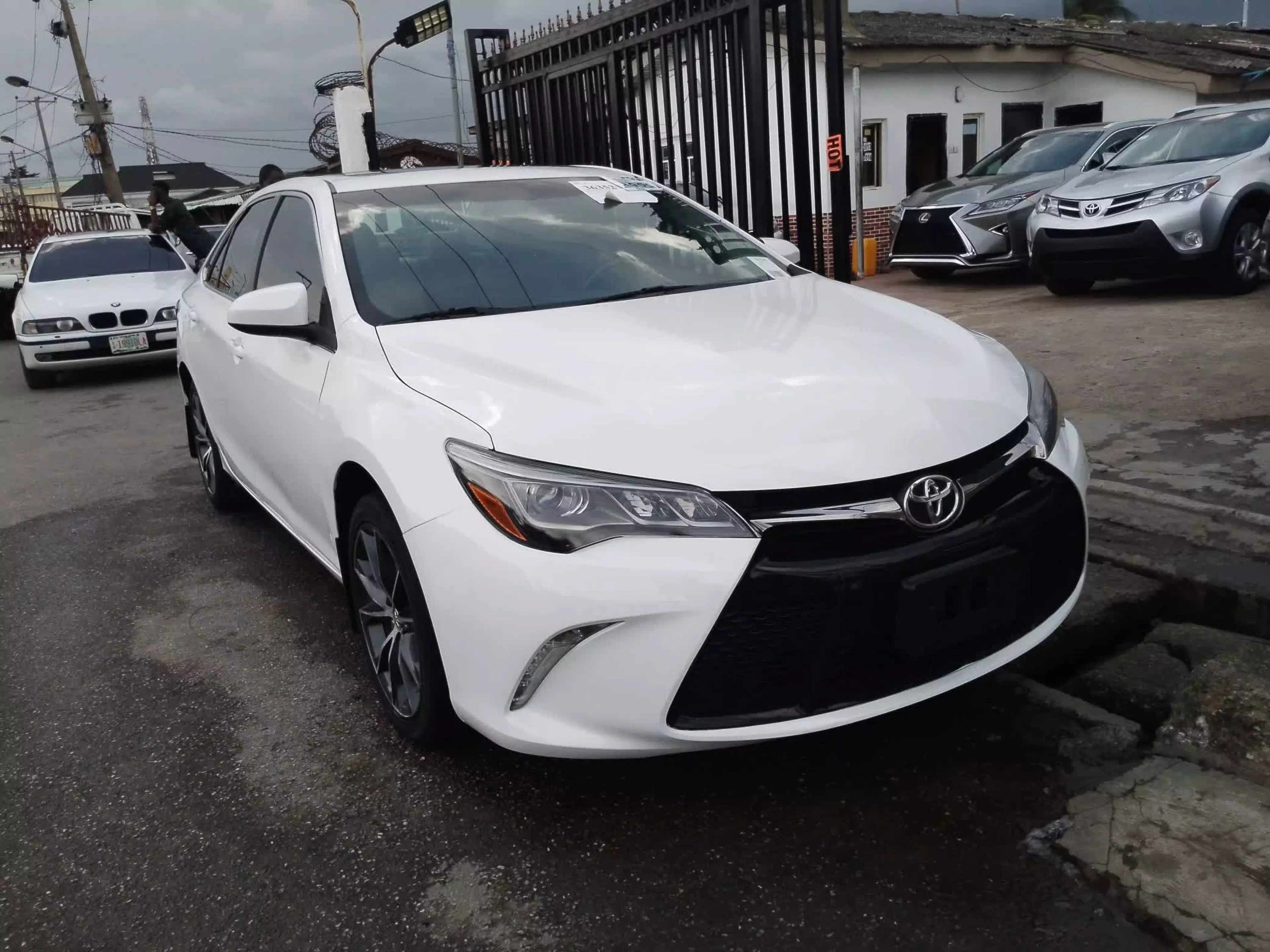 Toyota Camry - 2015