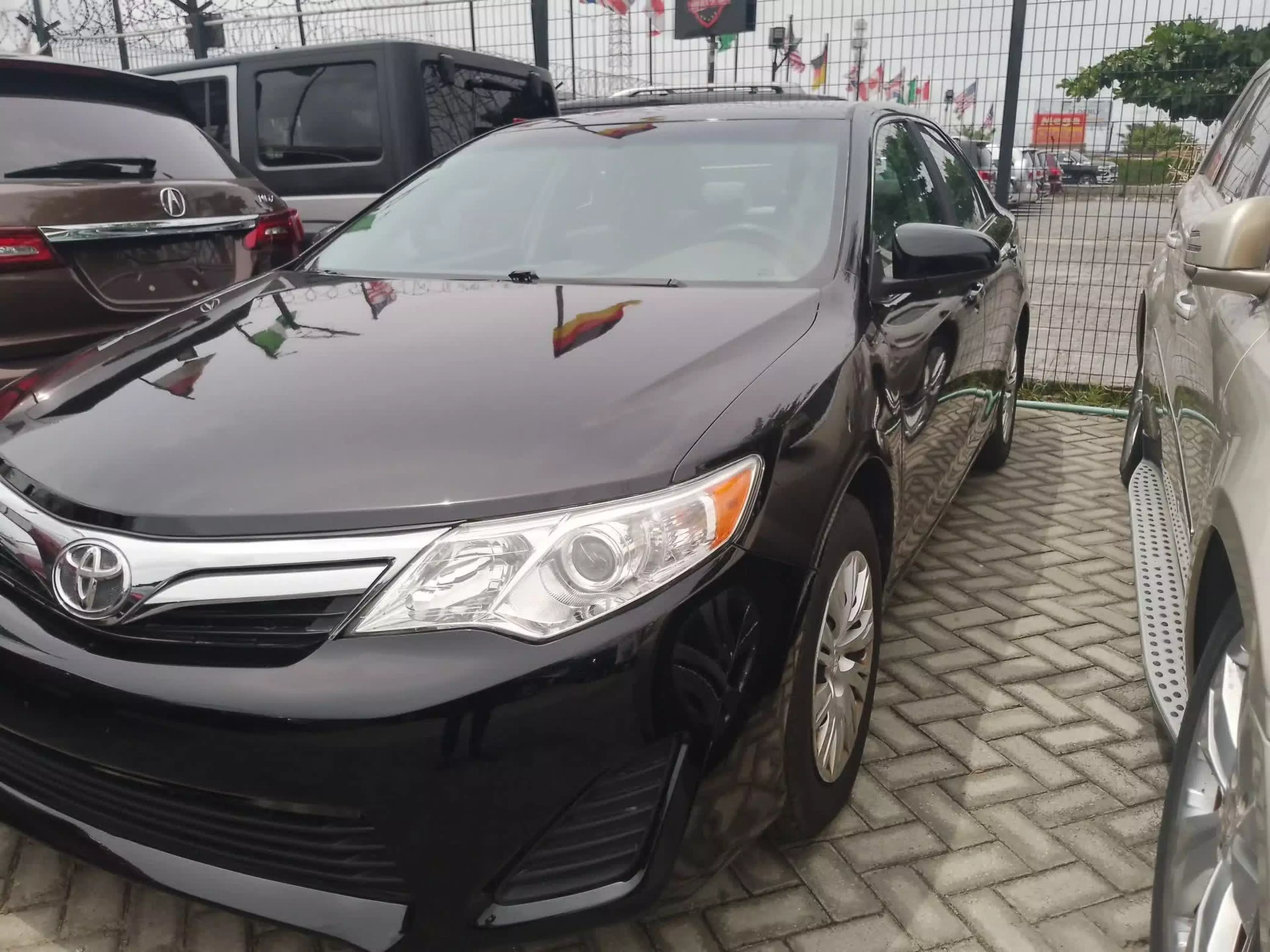 Toyota Camry  - 2014