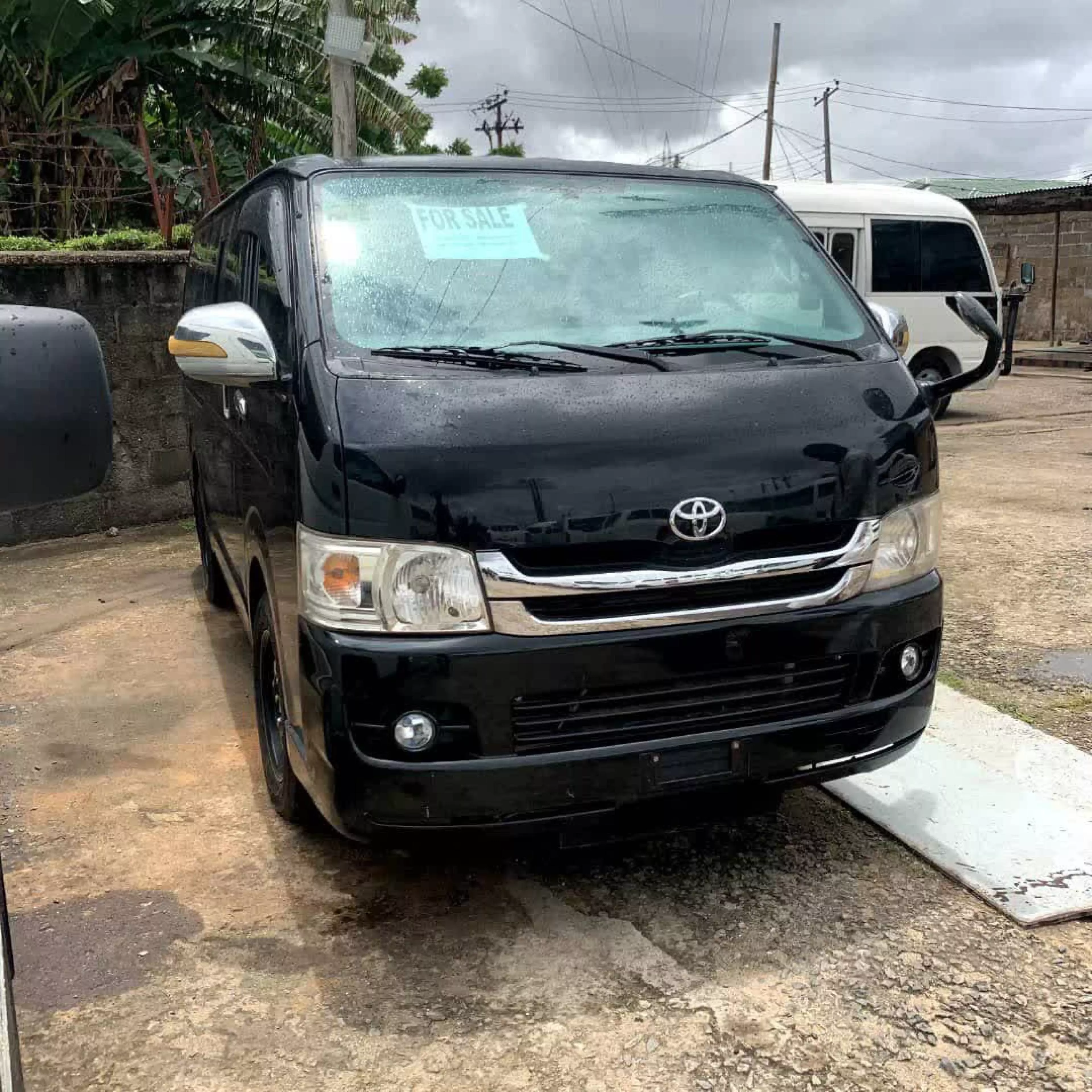 Toyota Hiace  - 2009