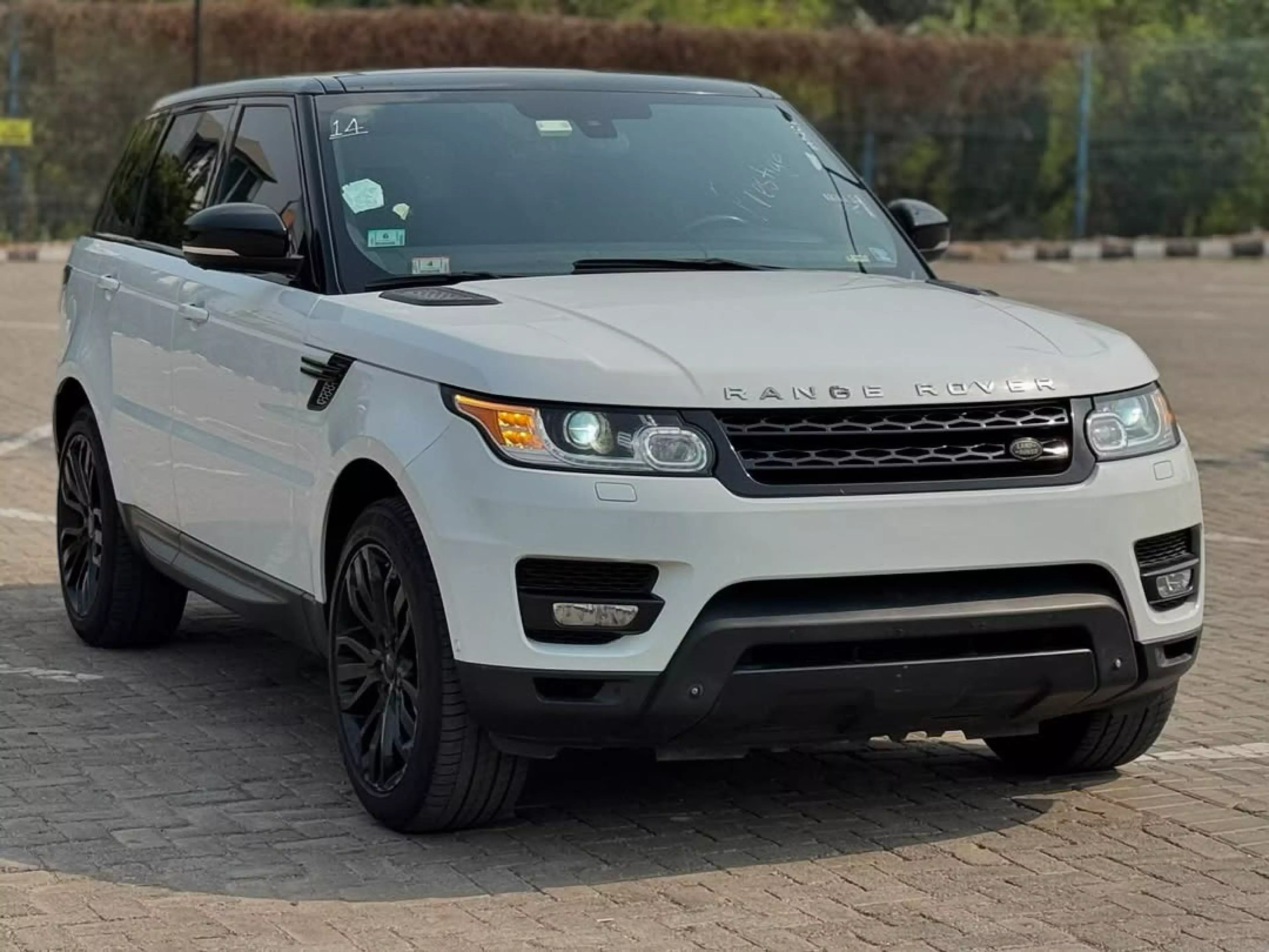 Land Rover RANGE ROVER SPORT HST  - 2014