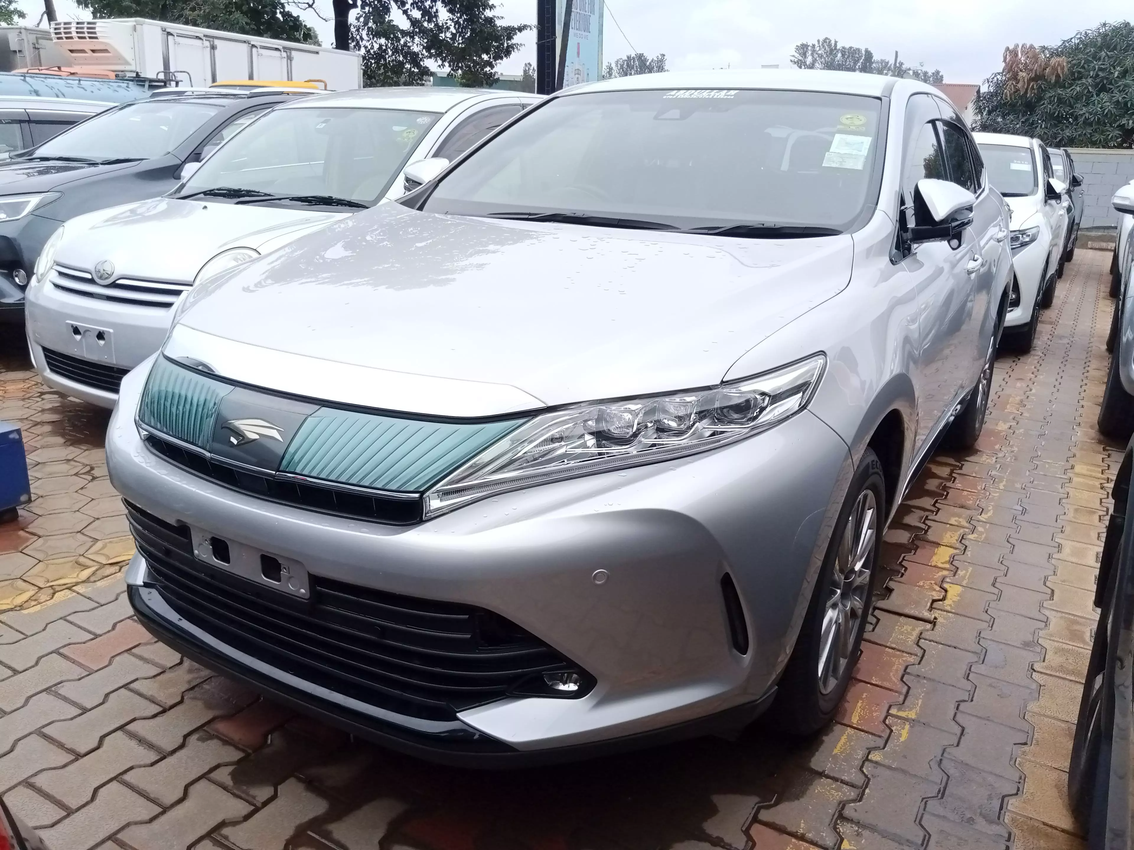 Toyota Harrier - 2016