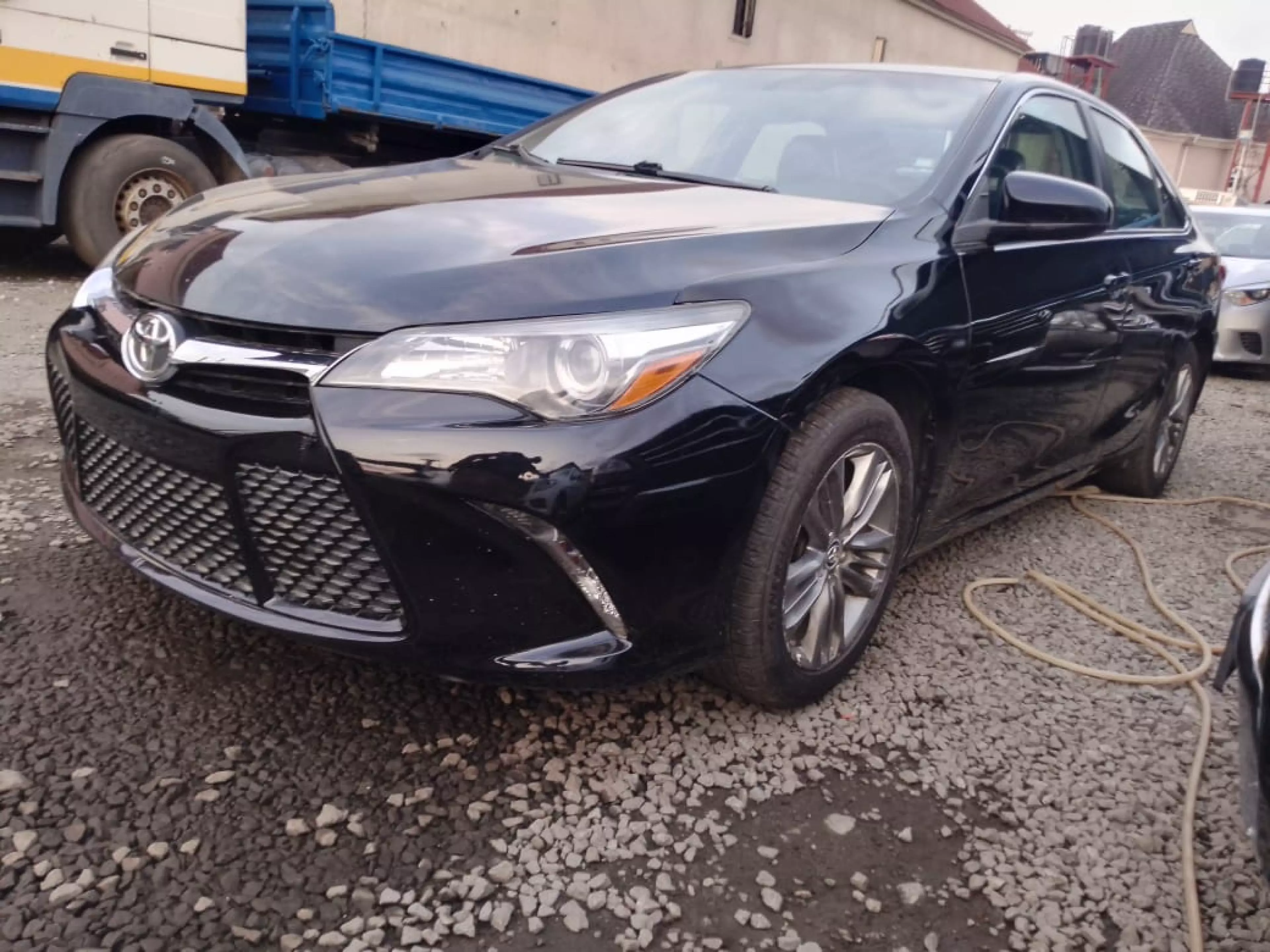 Toyota Camry  - 2015