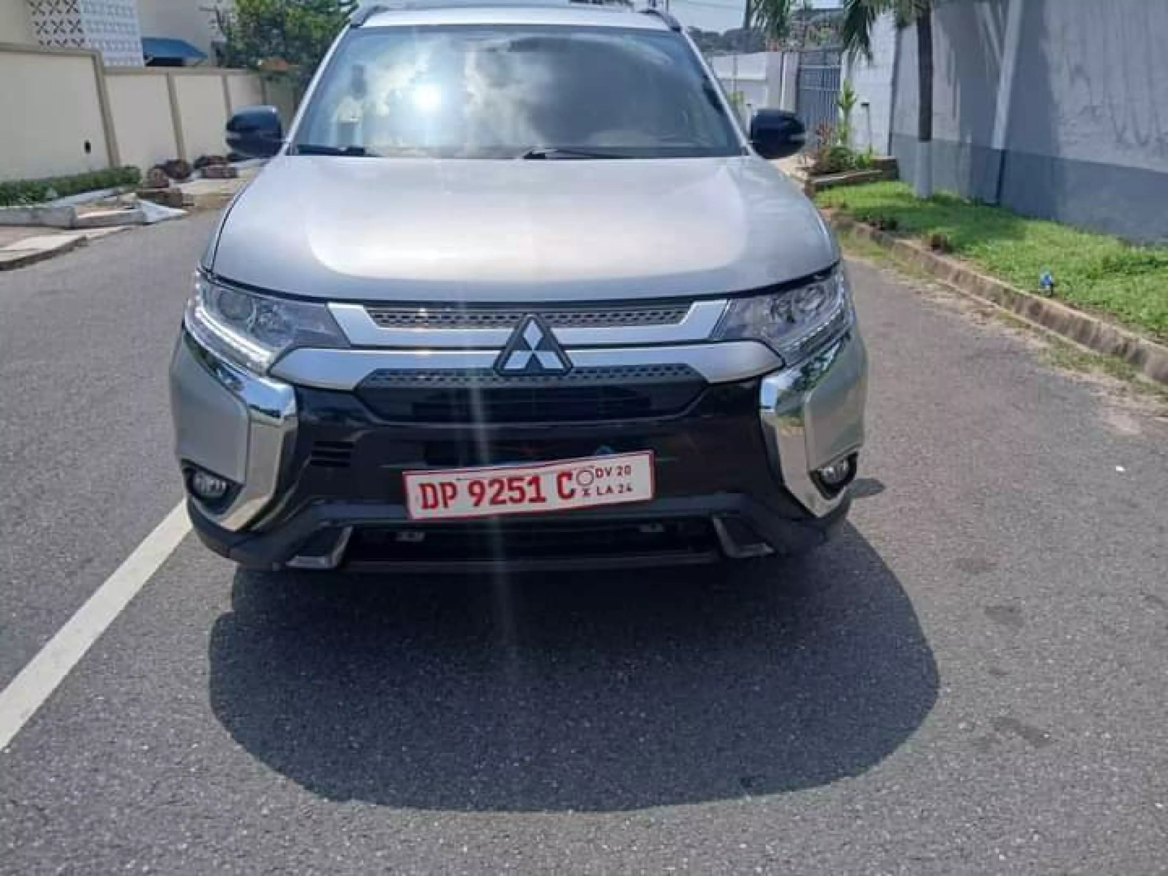 Mitsubishi OUTLANDER  - 2020