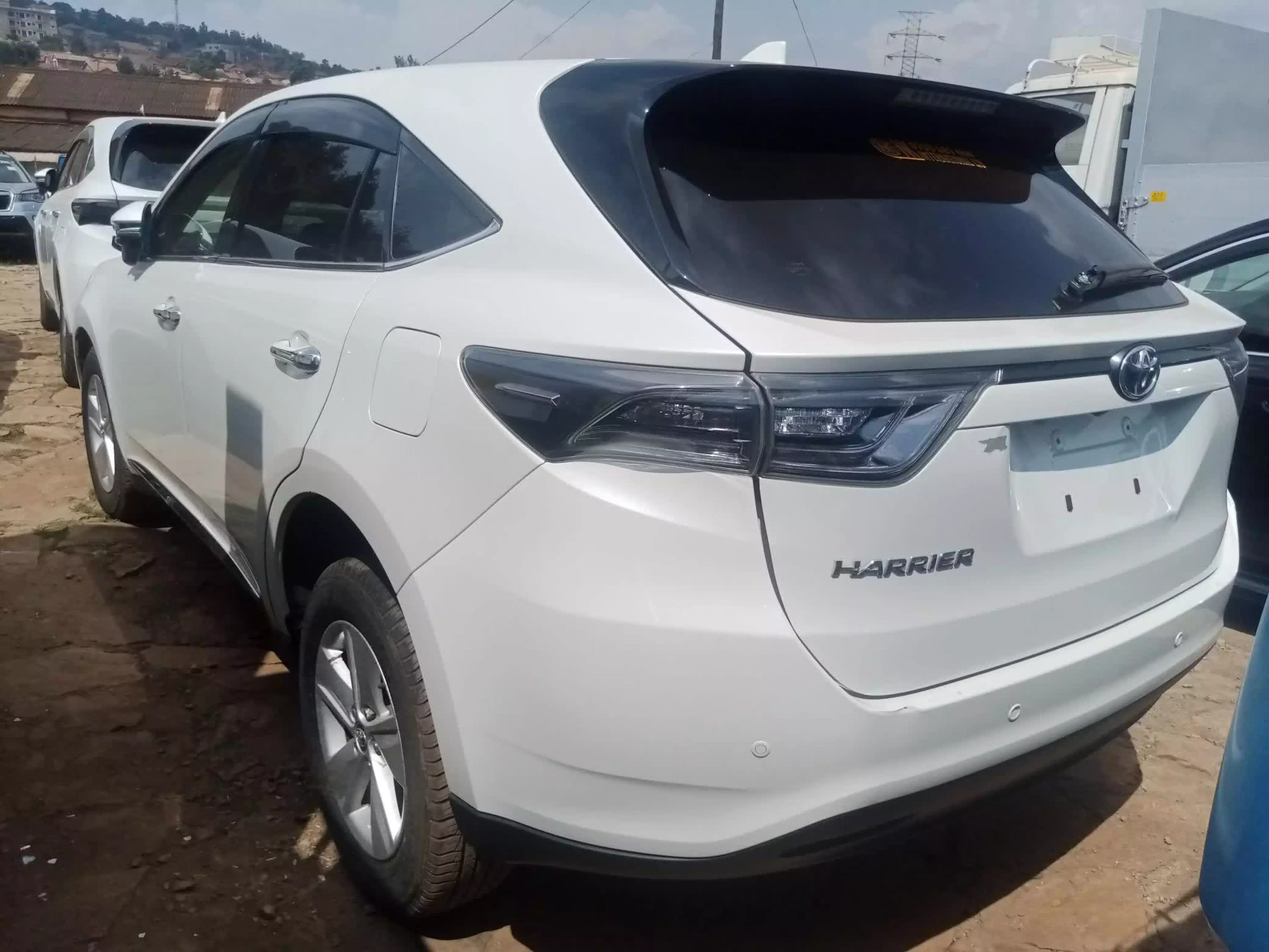 Toyota Harrier - 2016