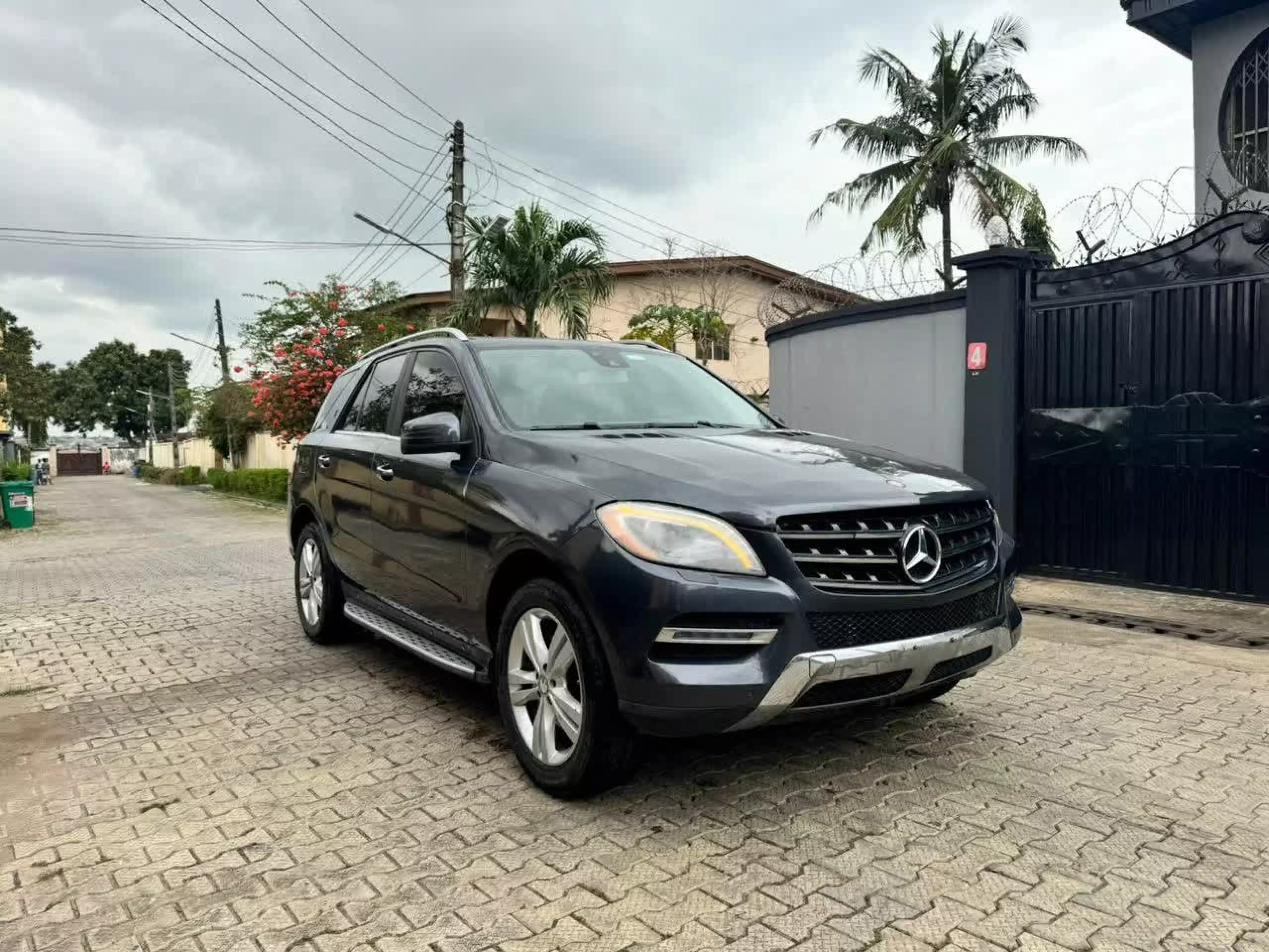 Mercedes-Benz ML 350  - 2013