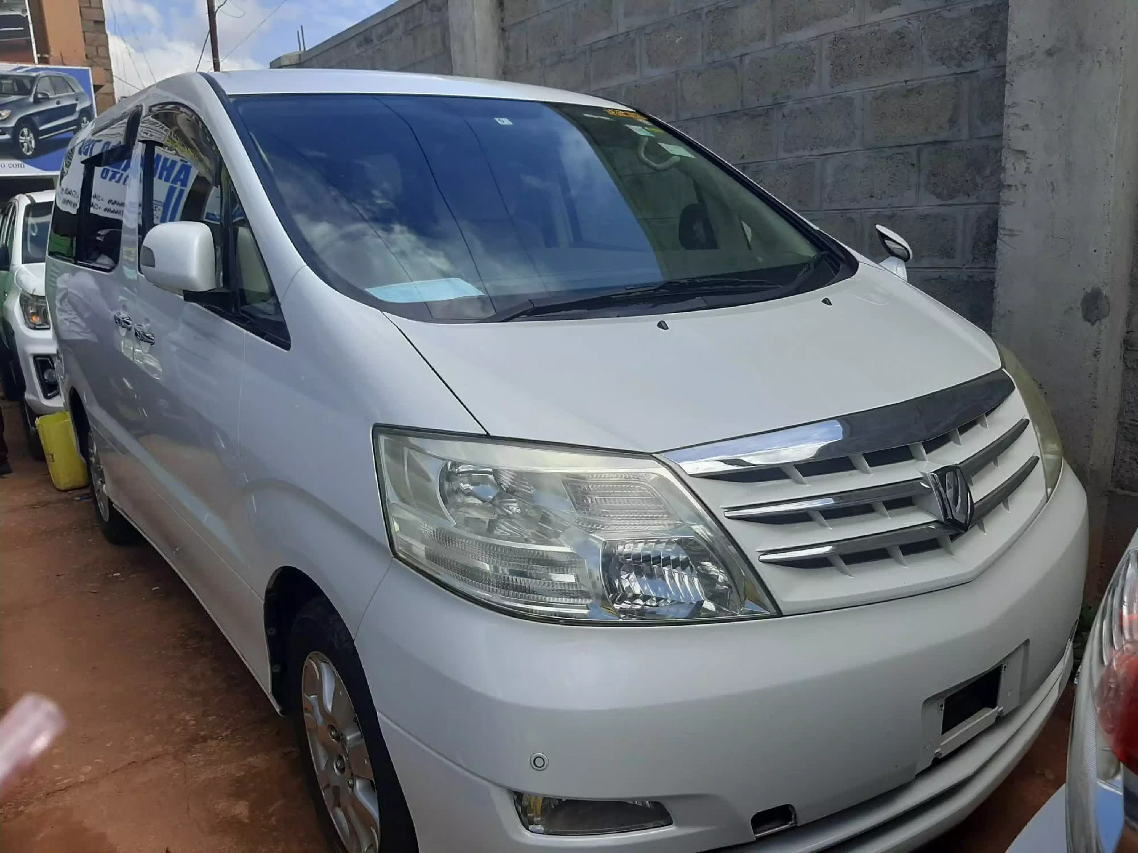 Toyota Alphard  - 2008