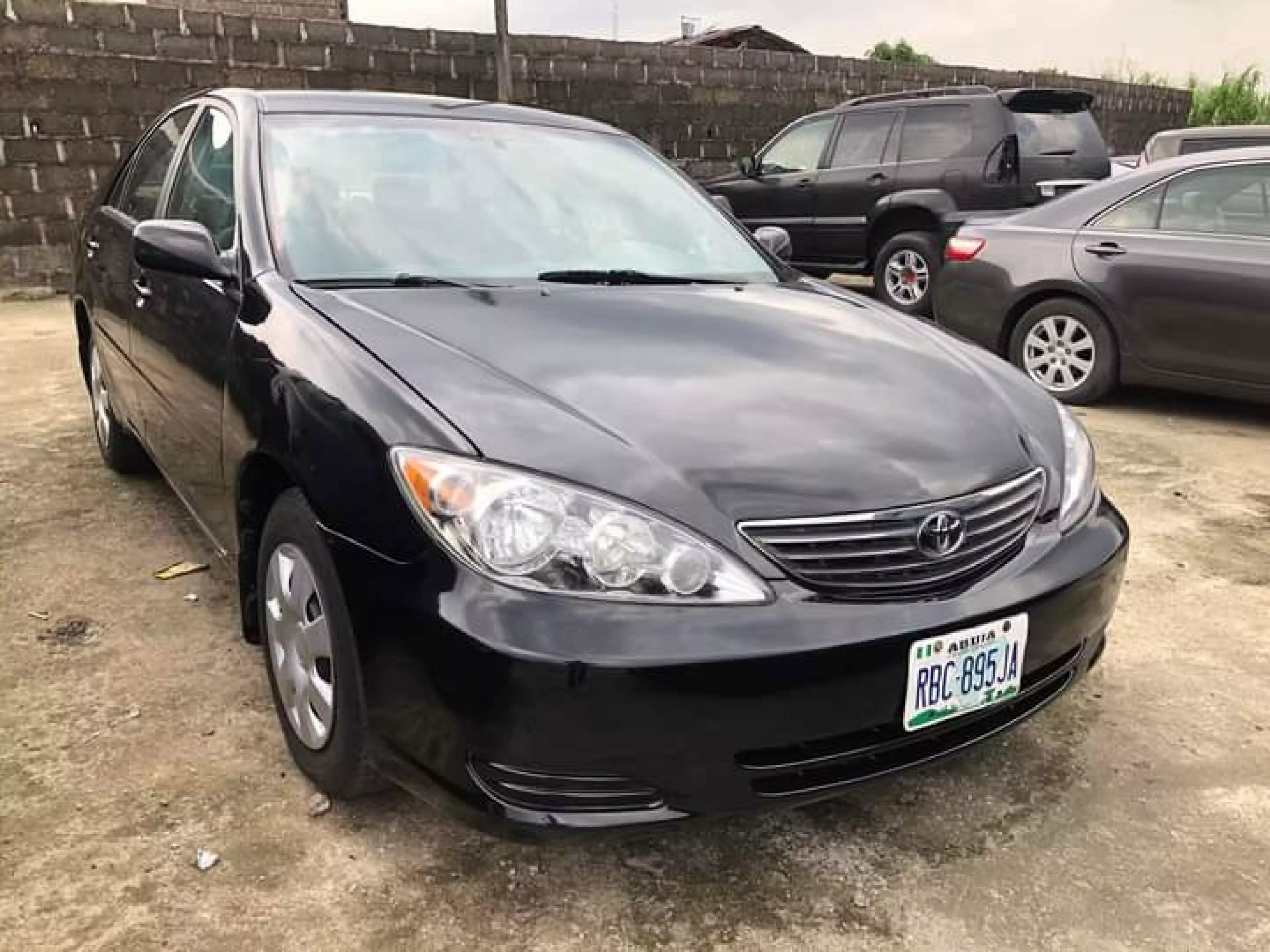 Toyota Camry  - 2005