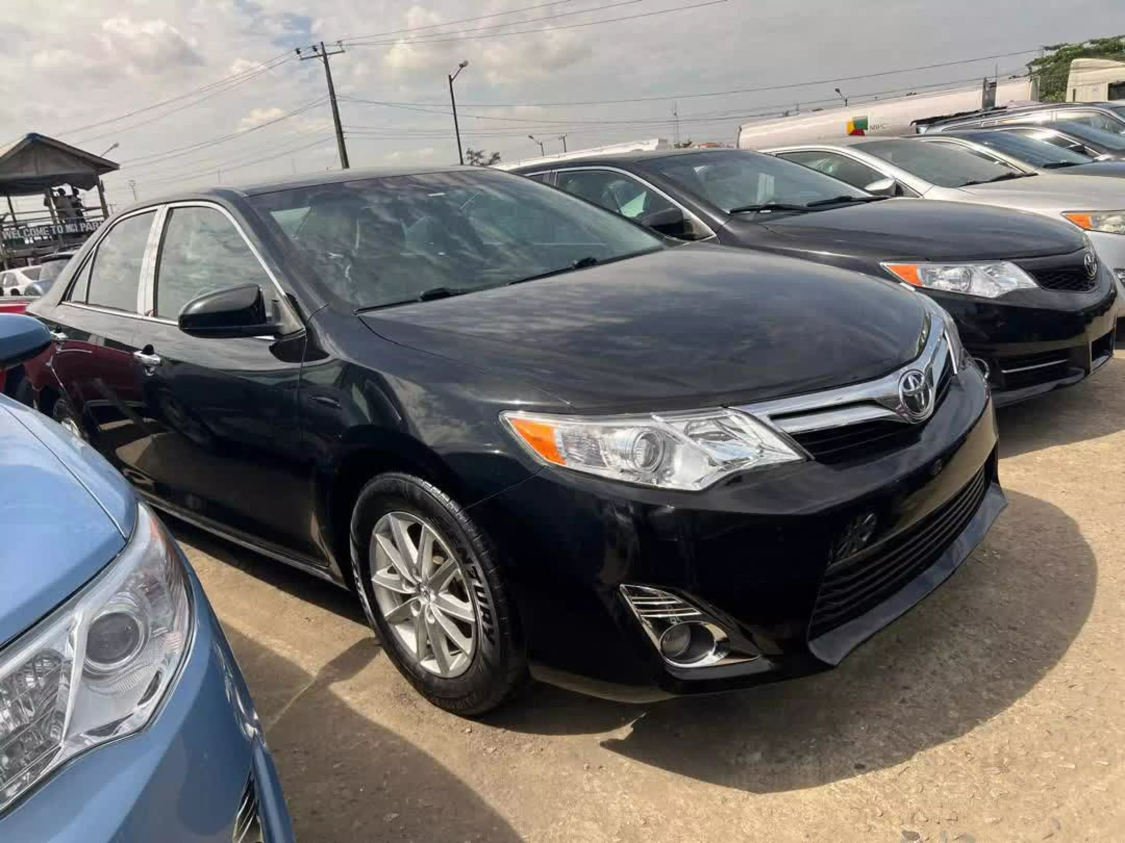 Toyota Camry - 2012