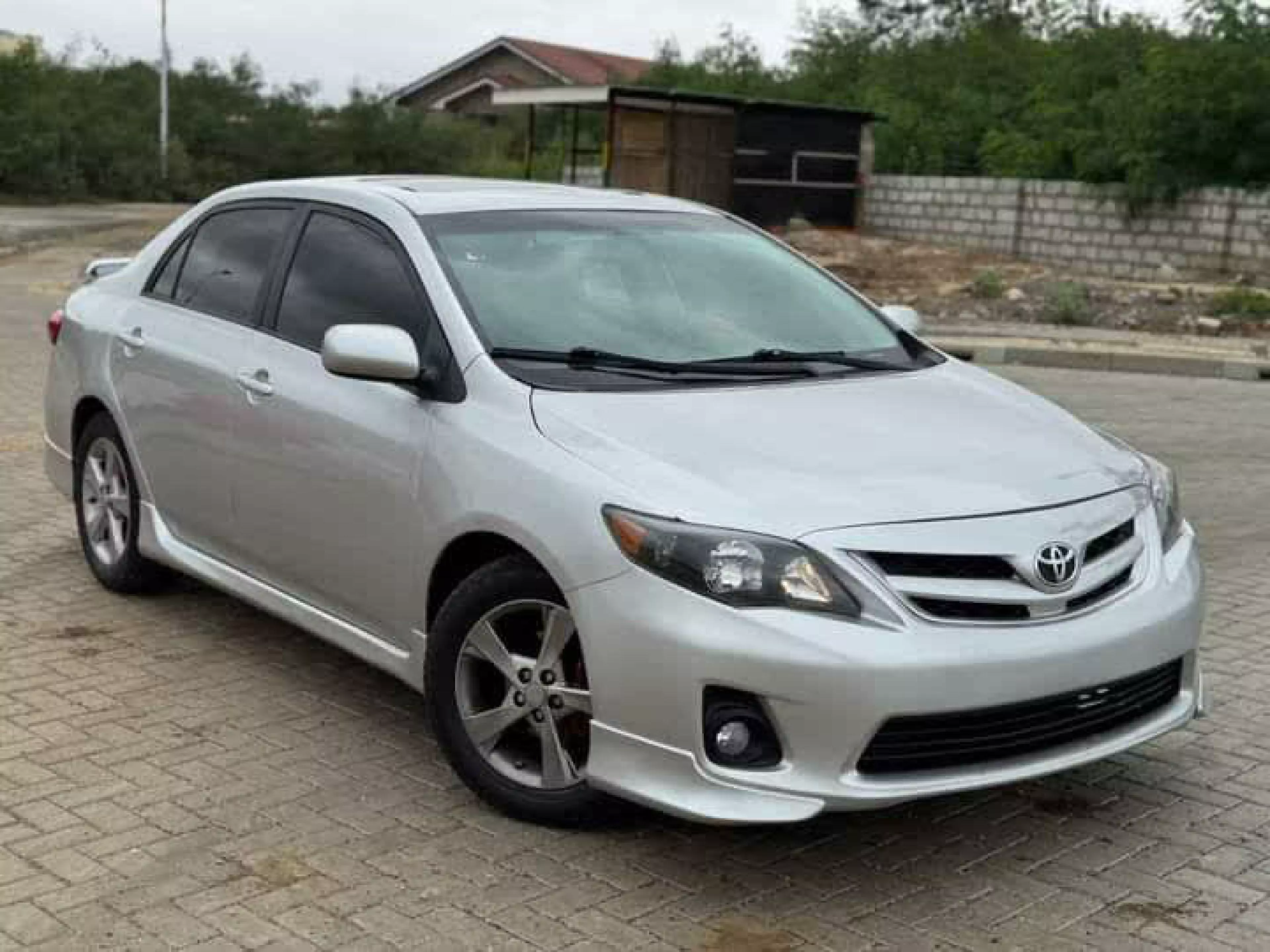 Toyota Corolla  - 2013