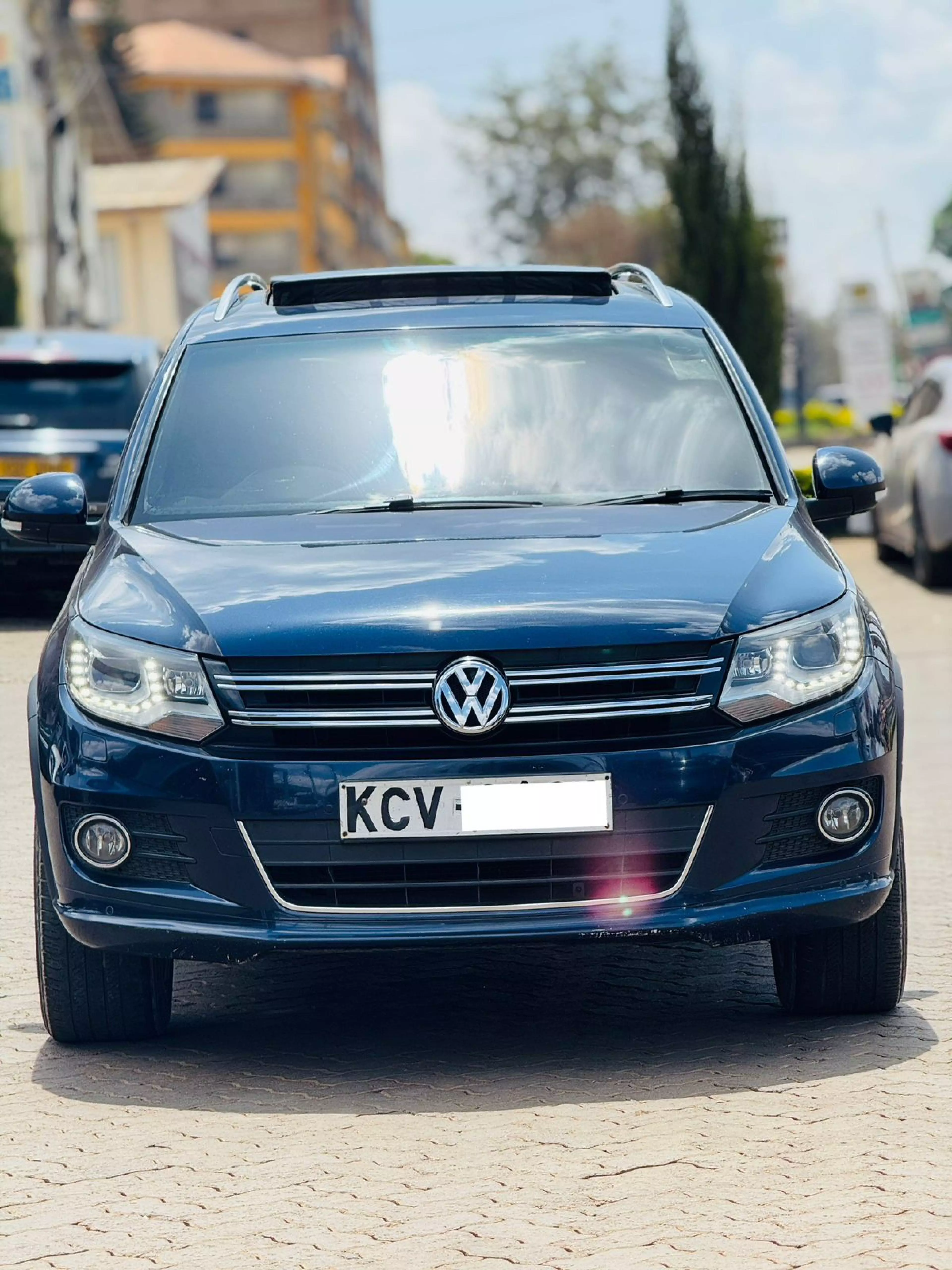 Volkswagen Tiguan - 2014