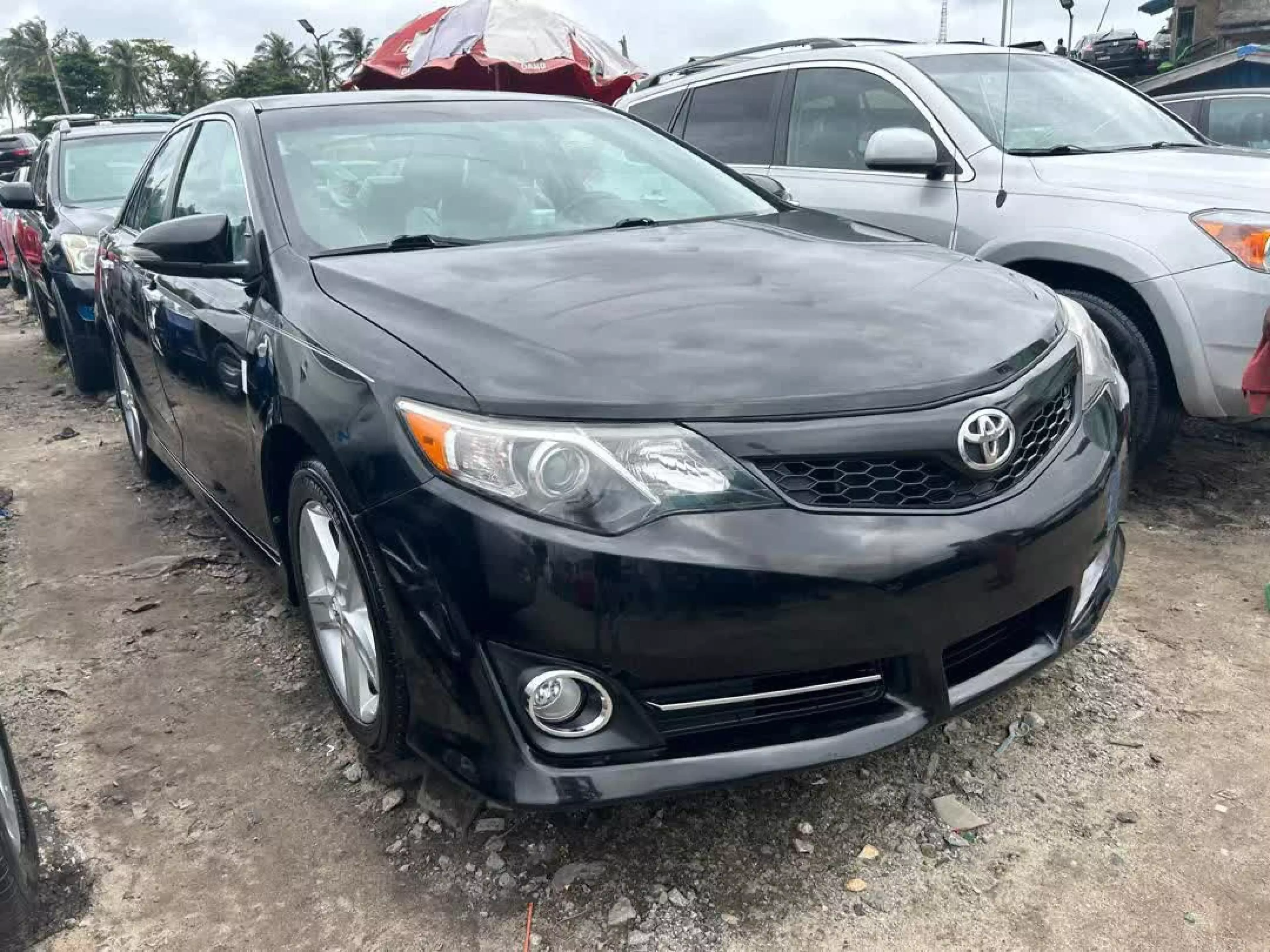 Toyota Camry  - 2012