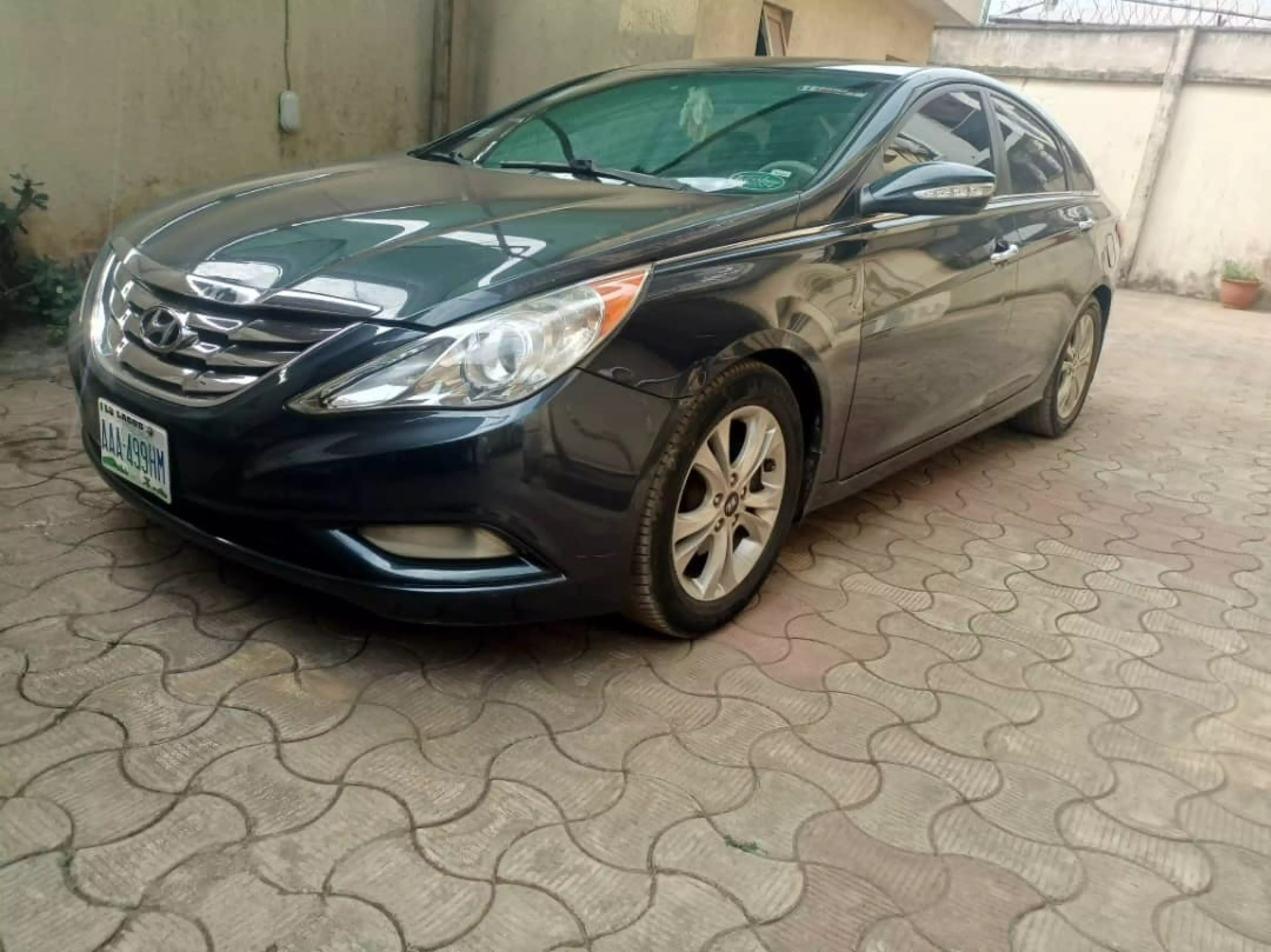 Hyundai Sonata  - 2011