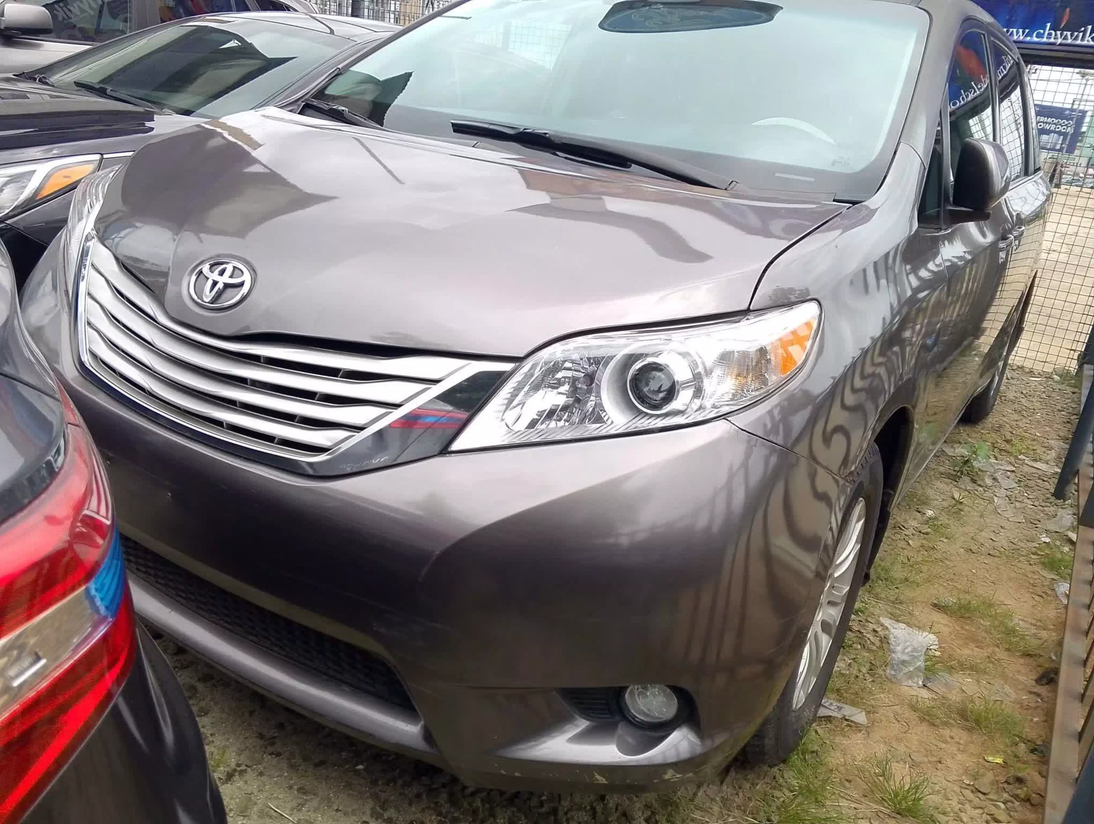 Toyota Sienna  - 2017