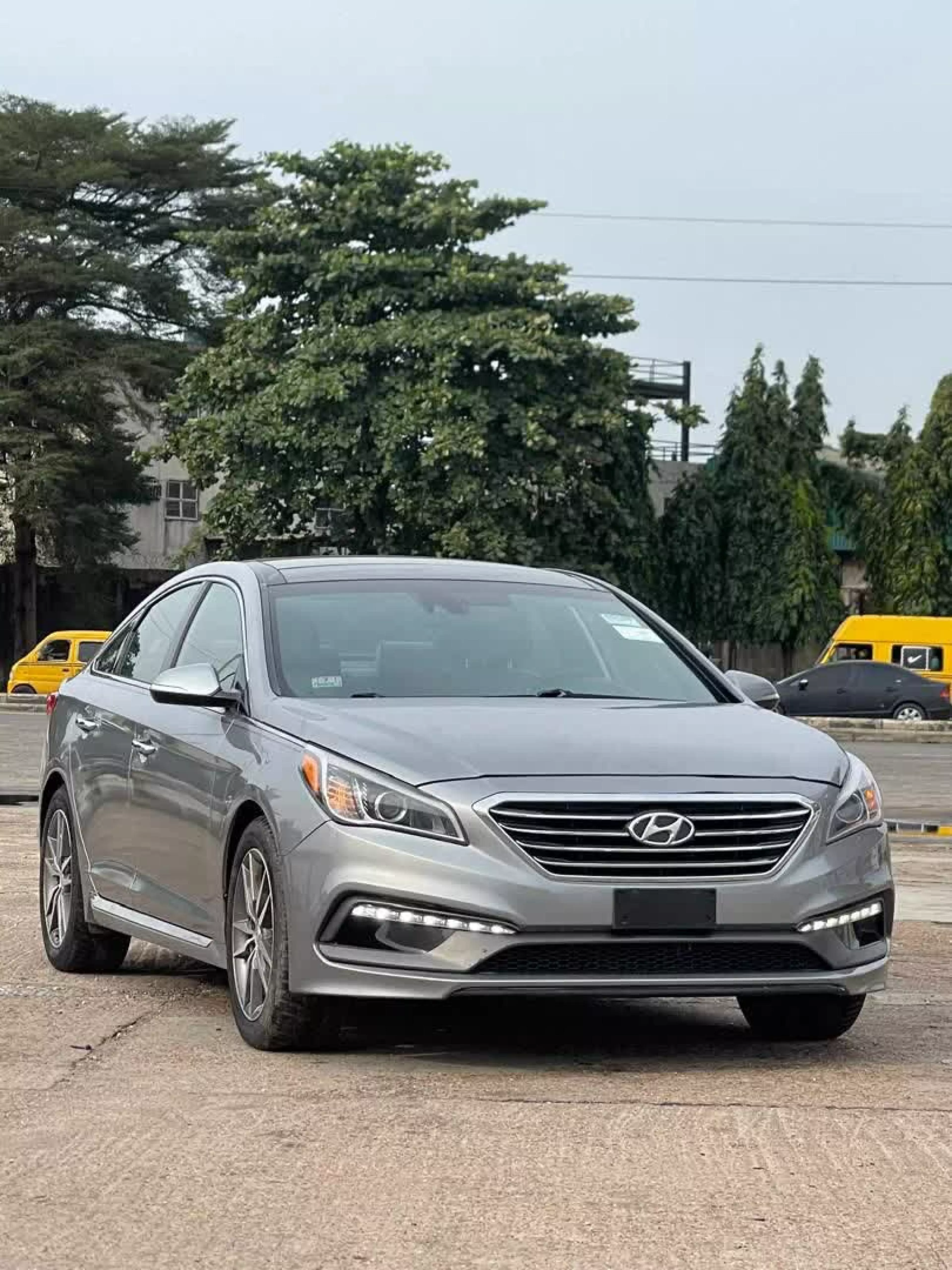 Hyundai Sonata - 2015