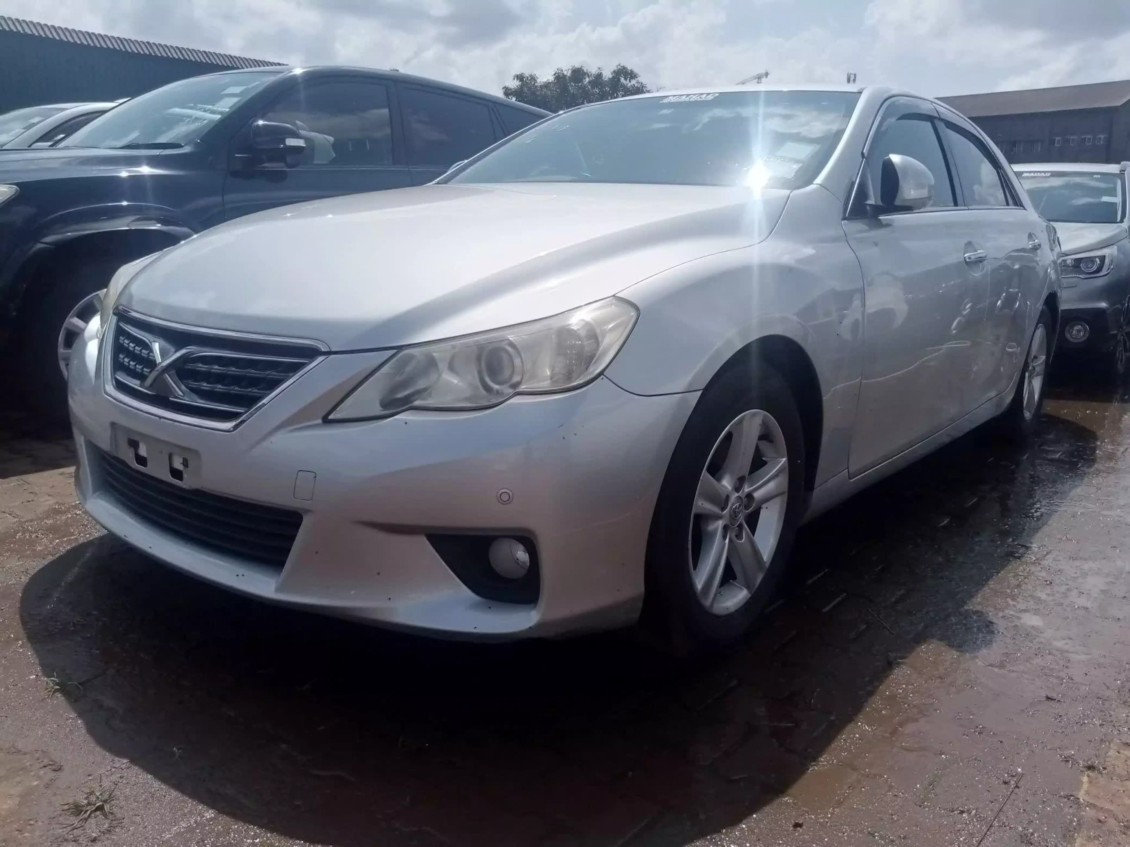 Toyota Mark X  - 2014