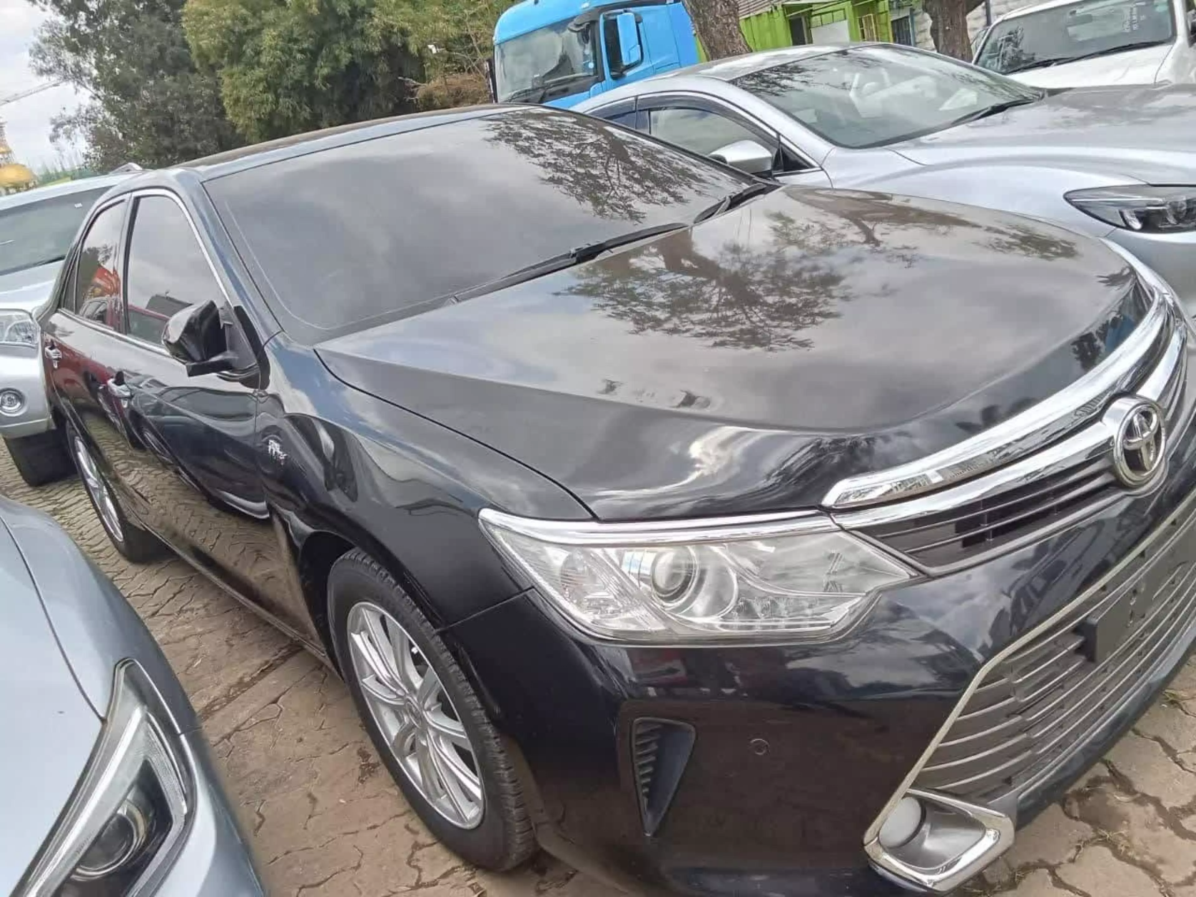 Toyota Camry - 2015