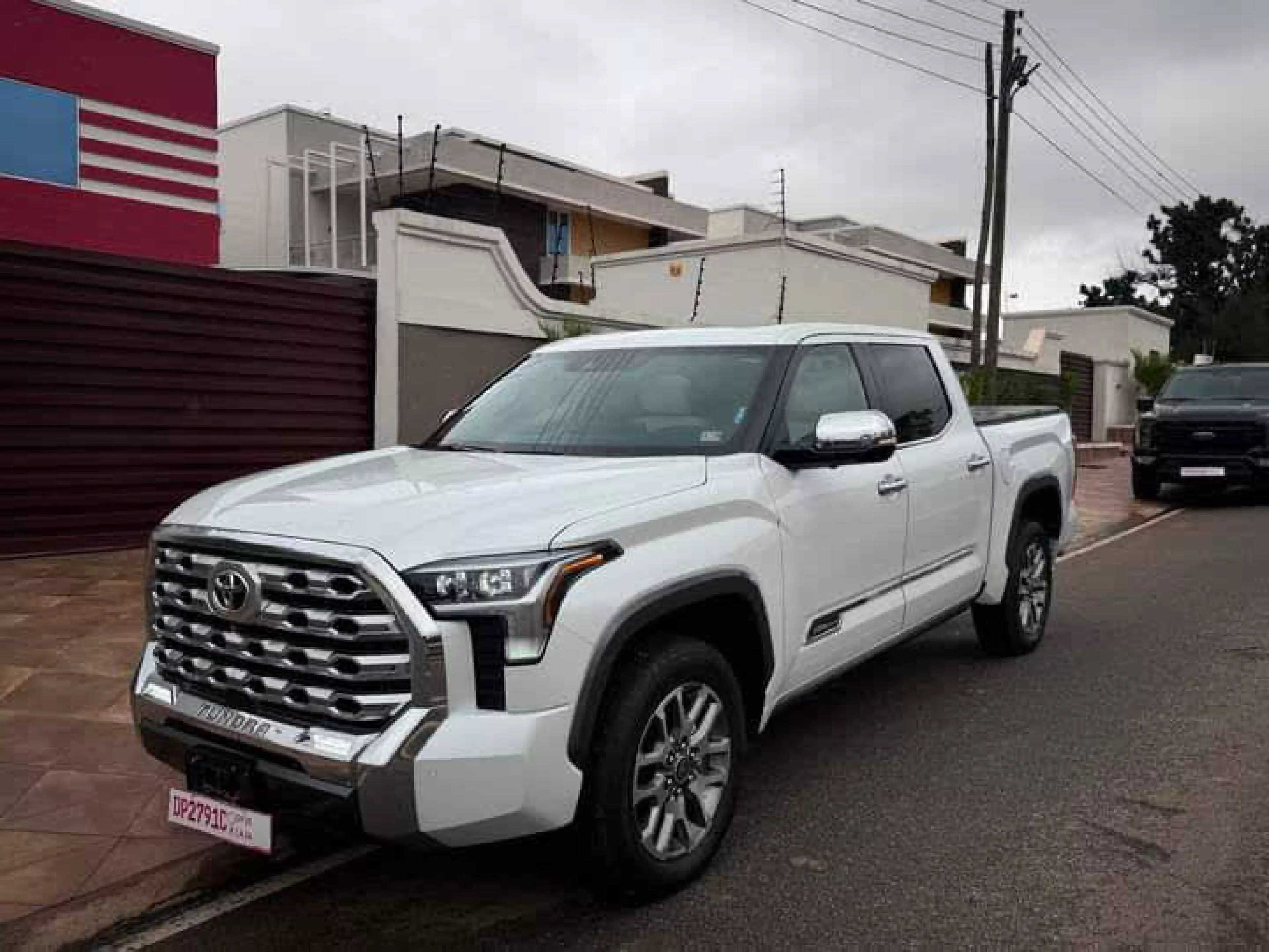 Toyota Tundra  - 2023