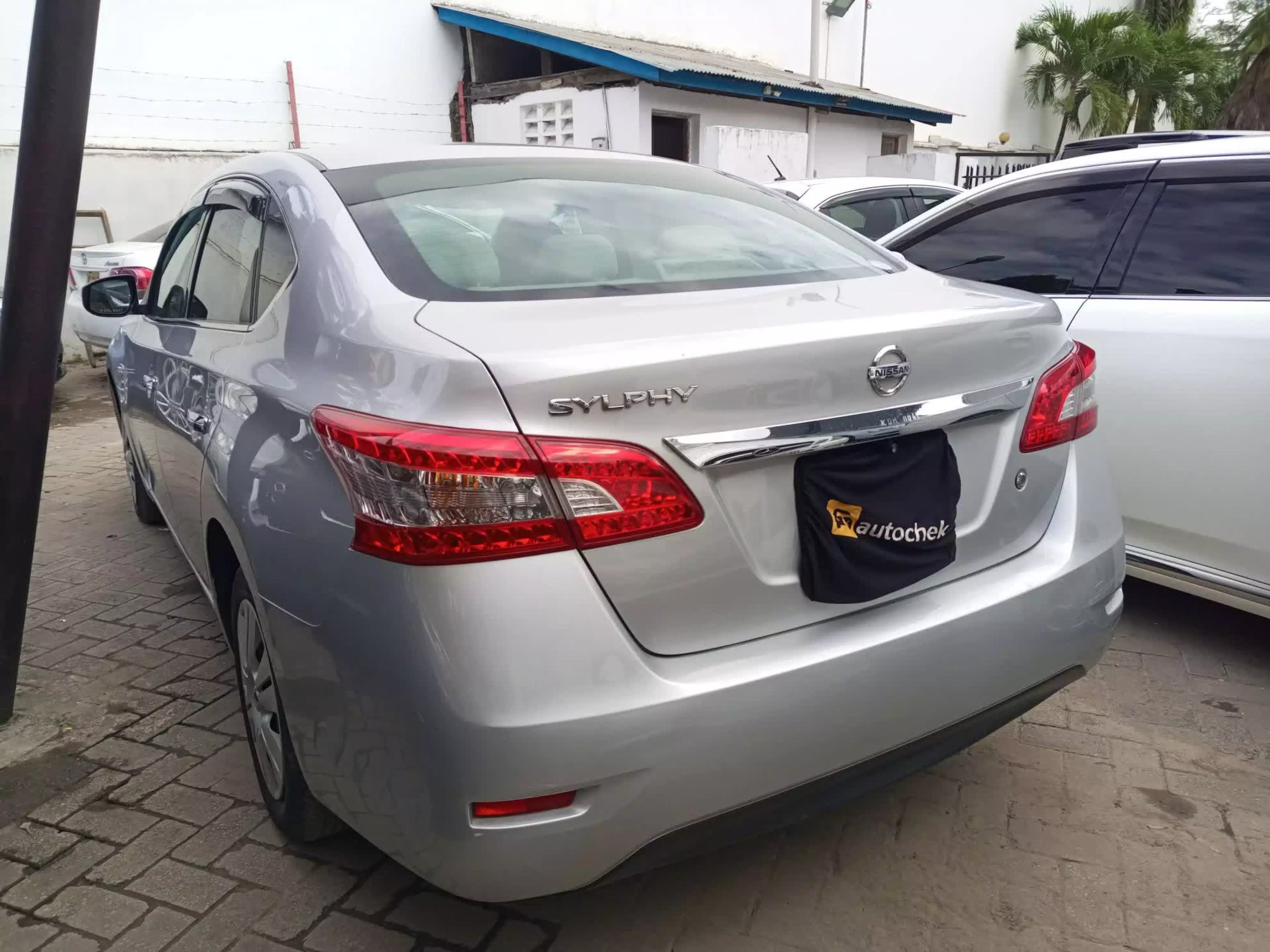 Nissan Sylphy - 2015