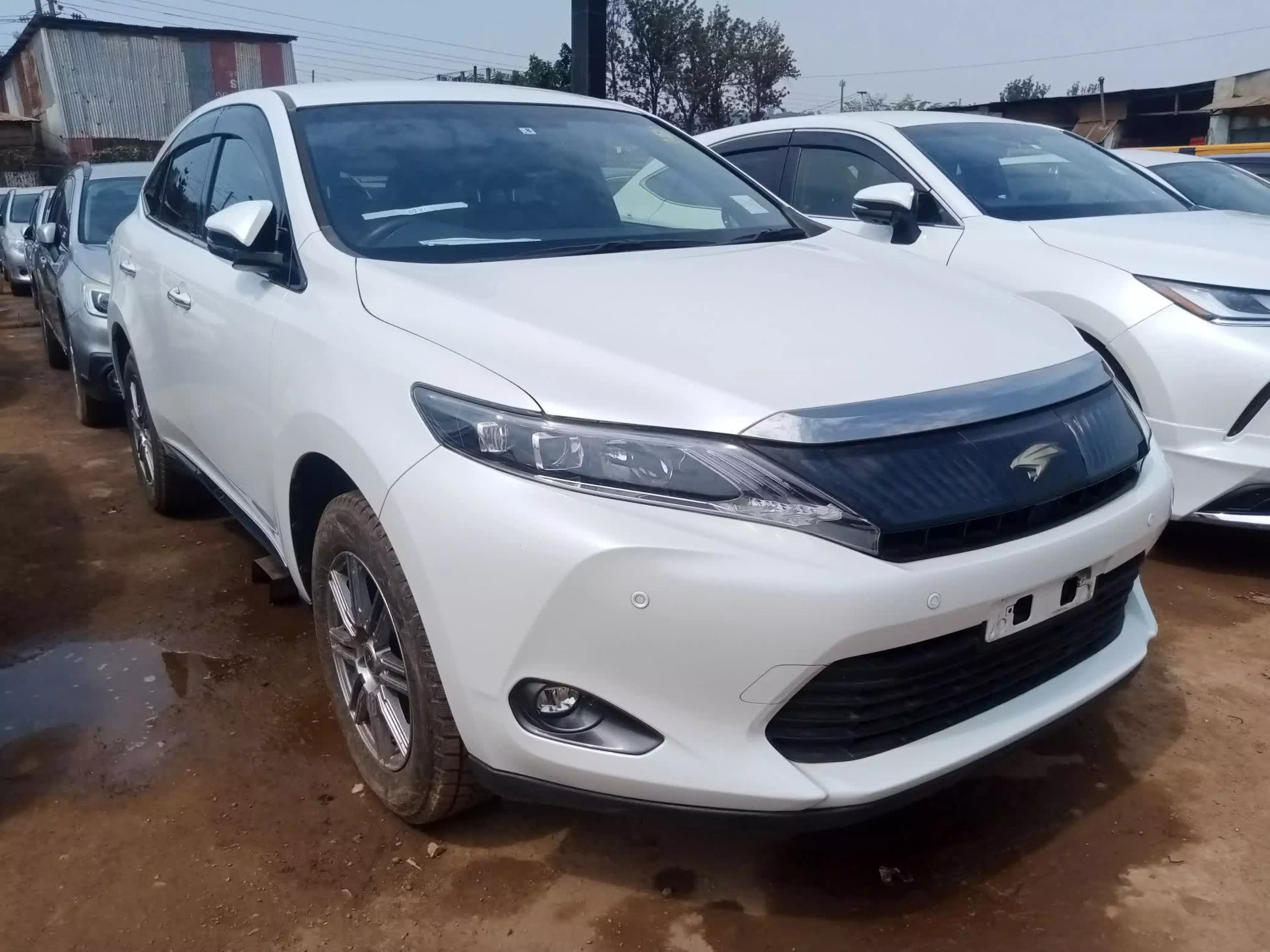 Toyota Harrier - 2016