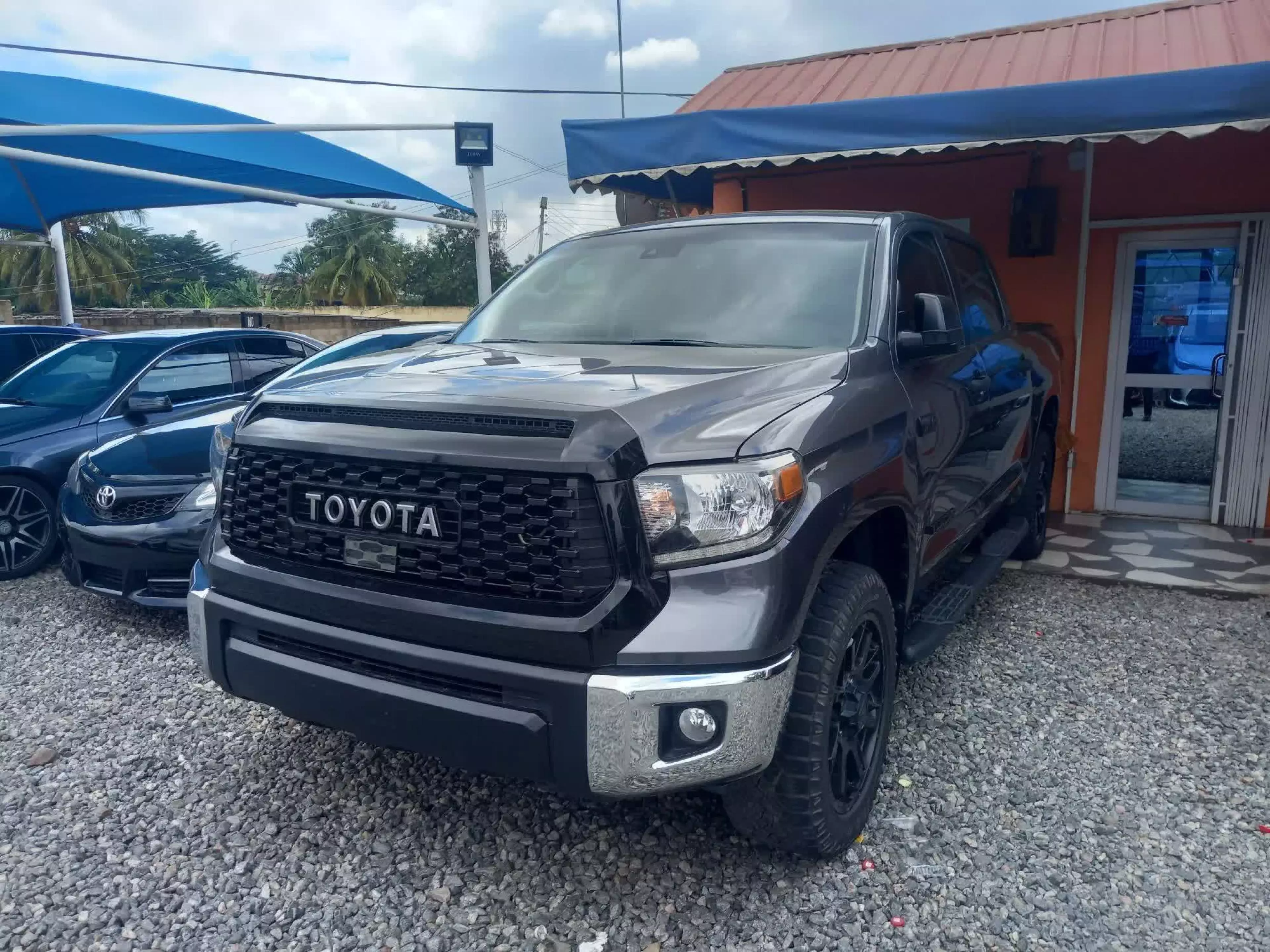 Toyota Tundra - 2021