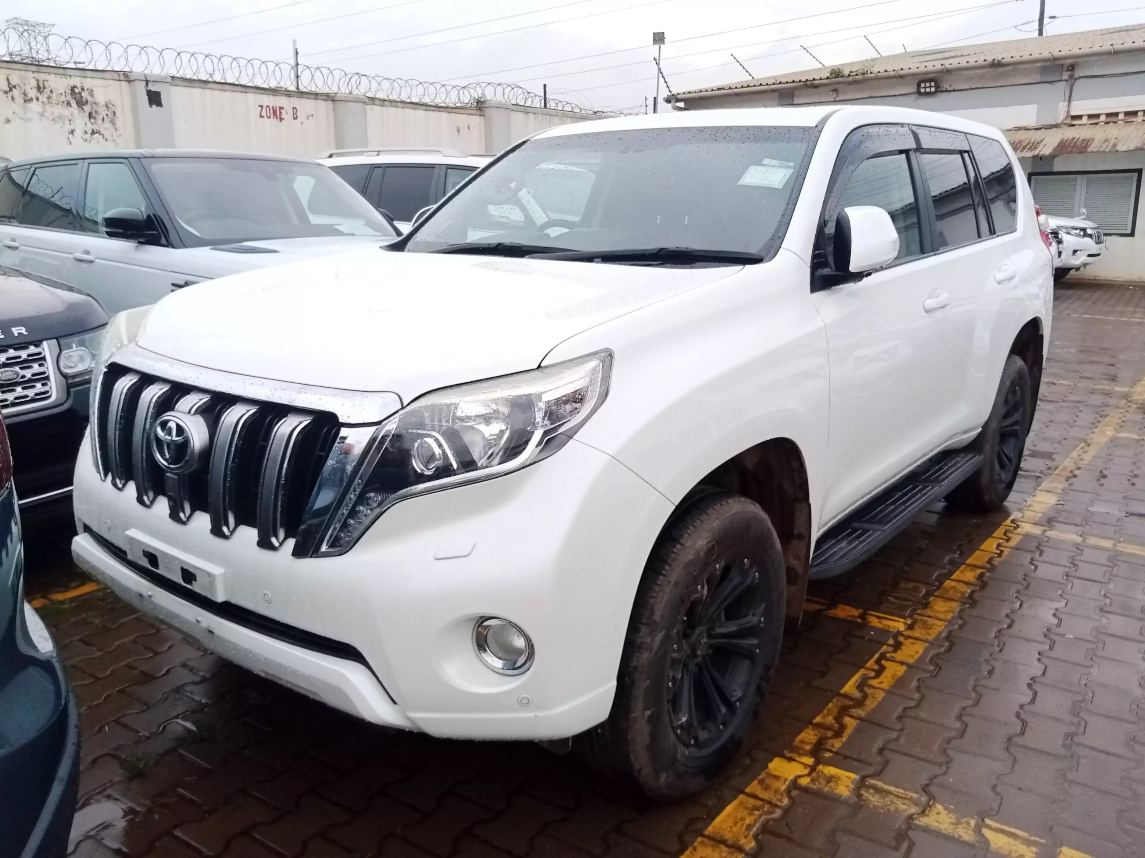 Toyota Landcruiser Prado - 2018