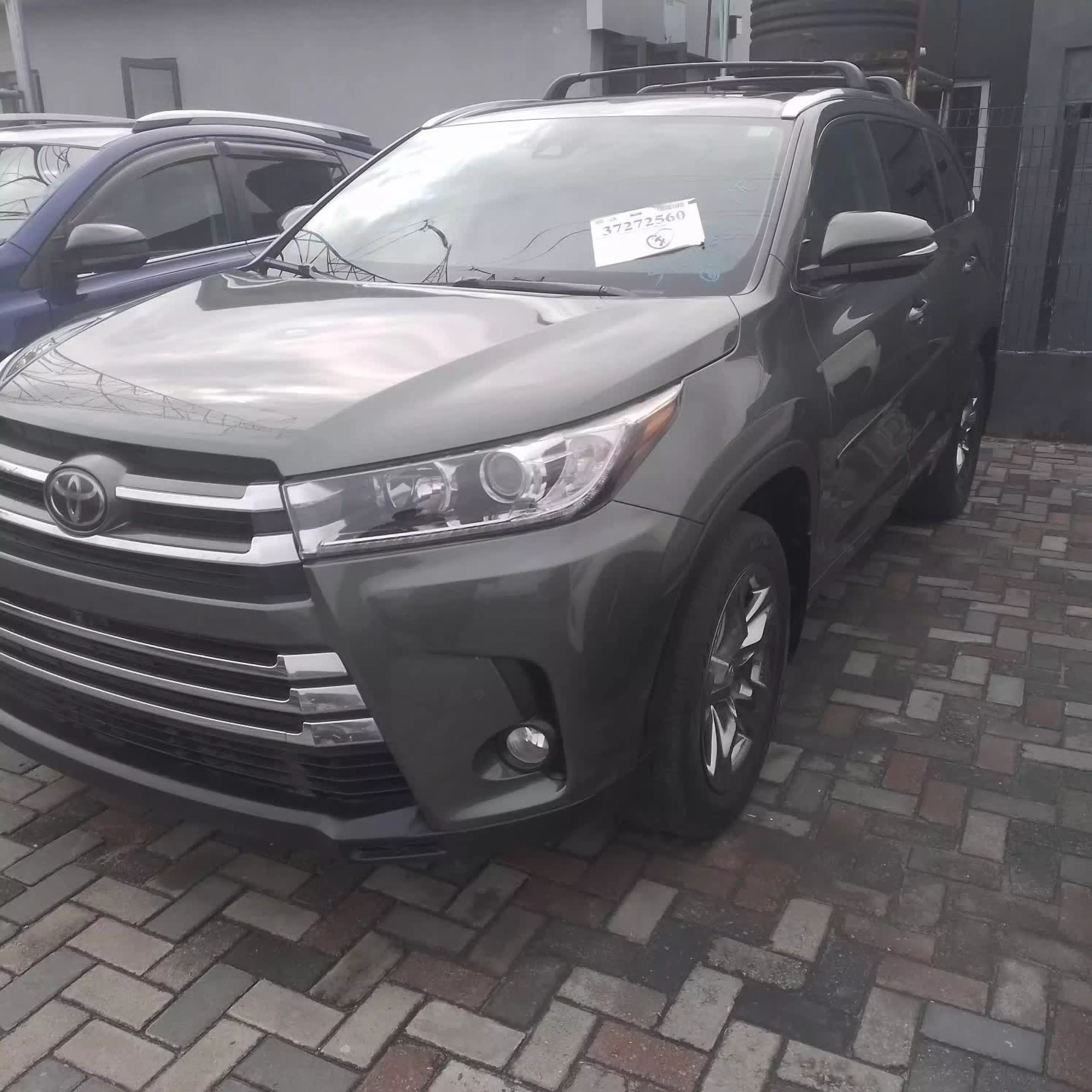 Toyota Highlander - 2017