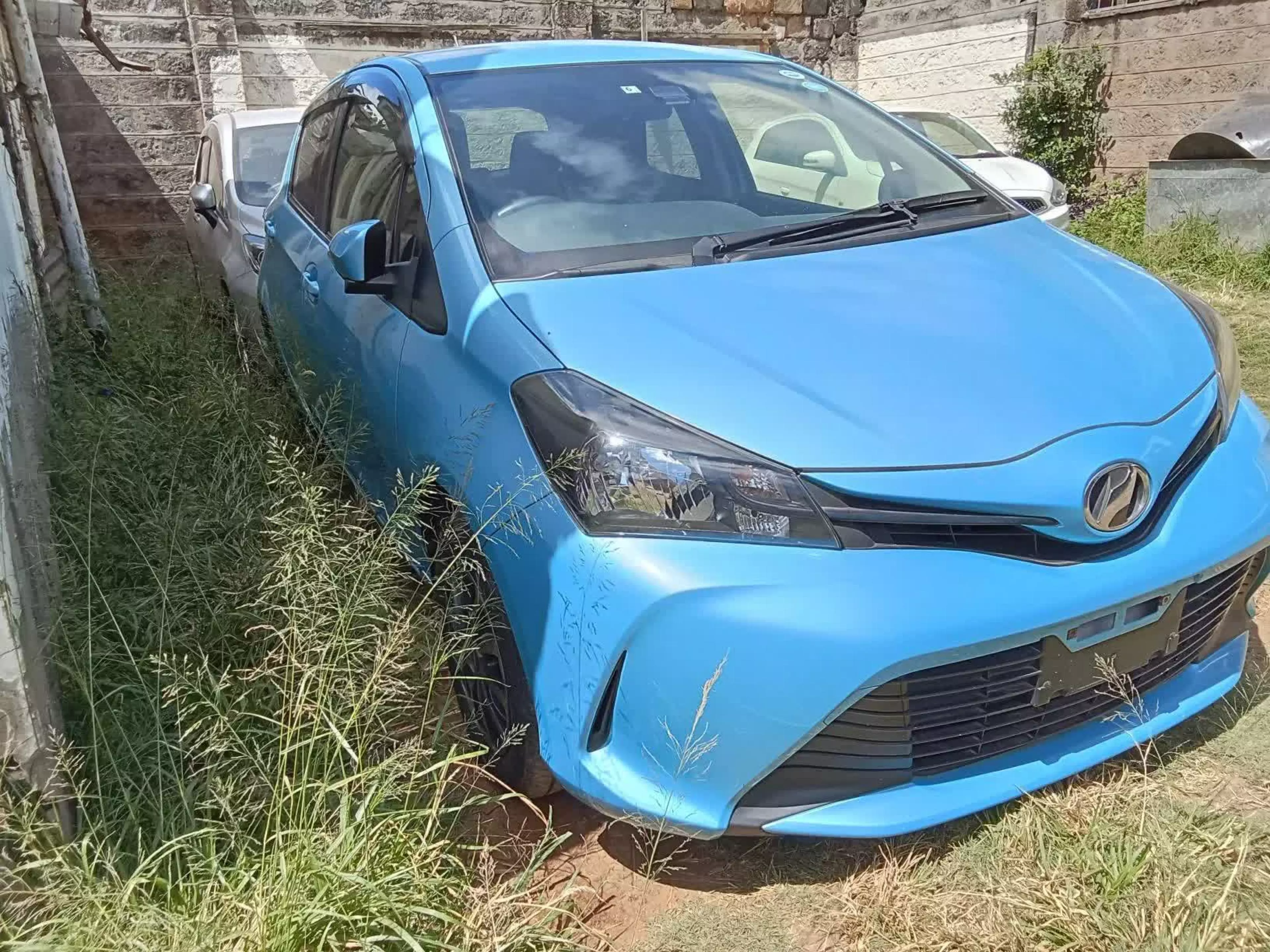 Toyota Vitz  - 2016