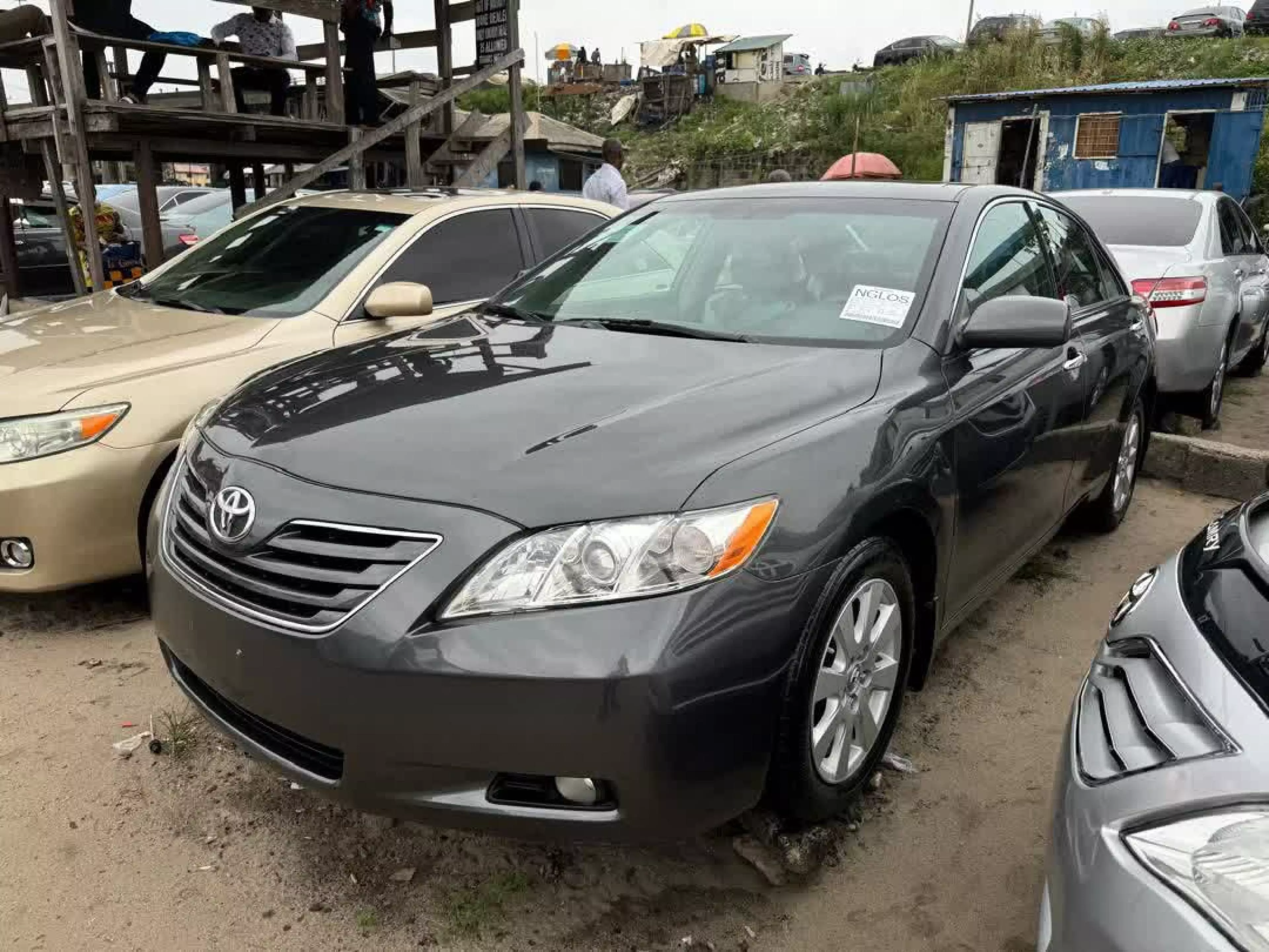 Toyota Camry  - 2007