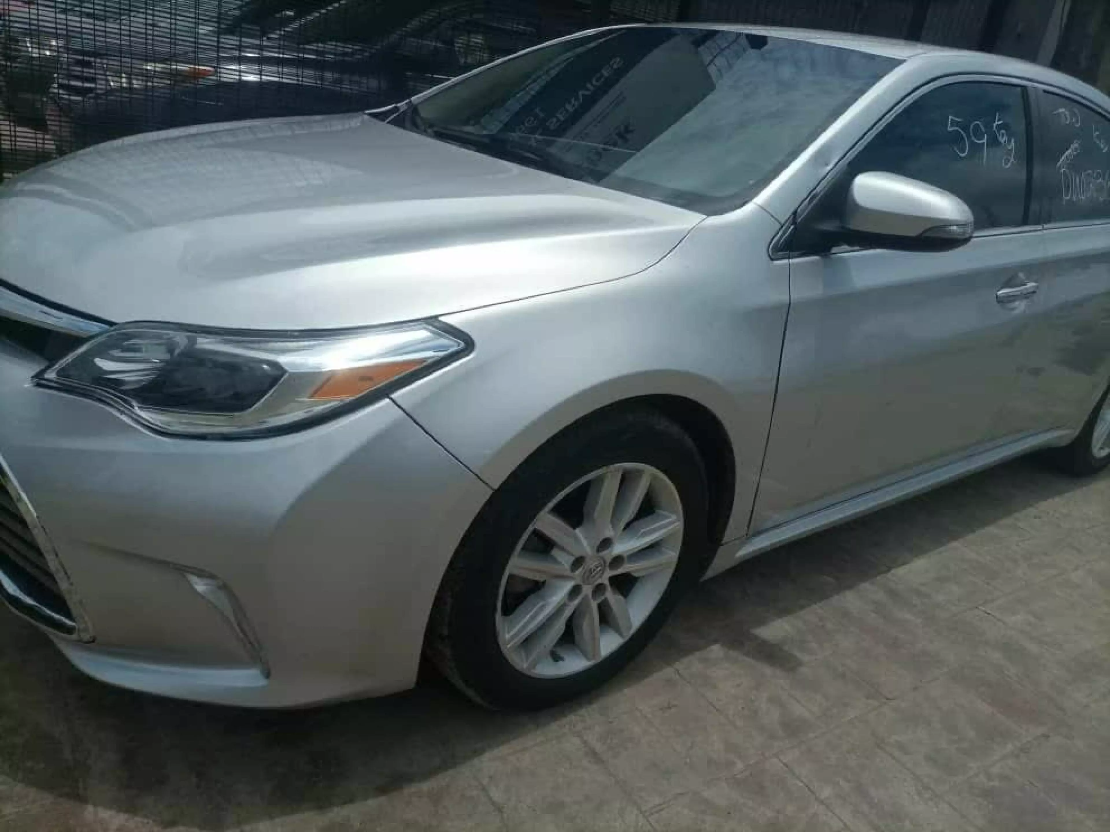 Toyota Avalon - 2013