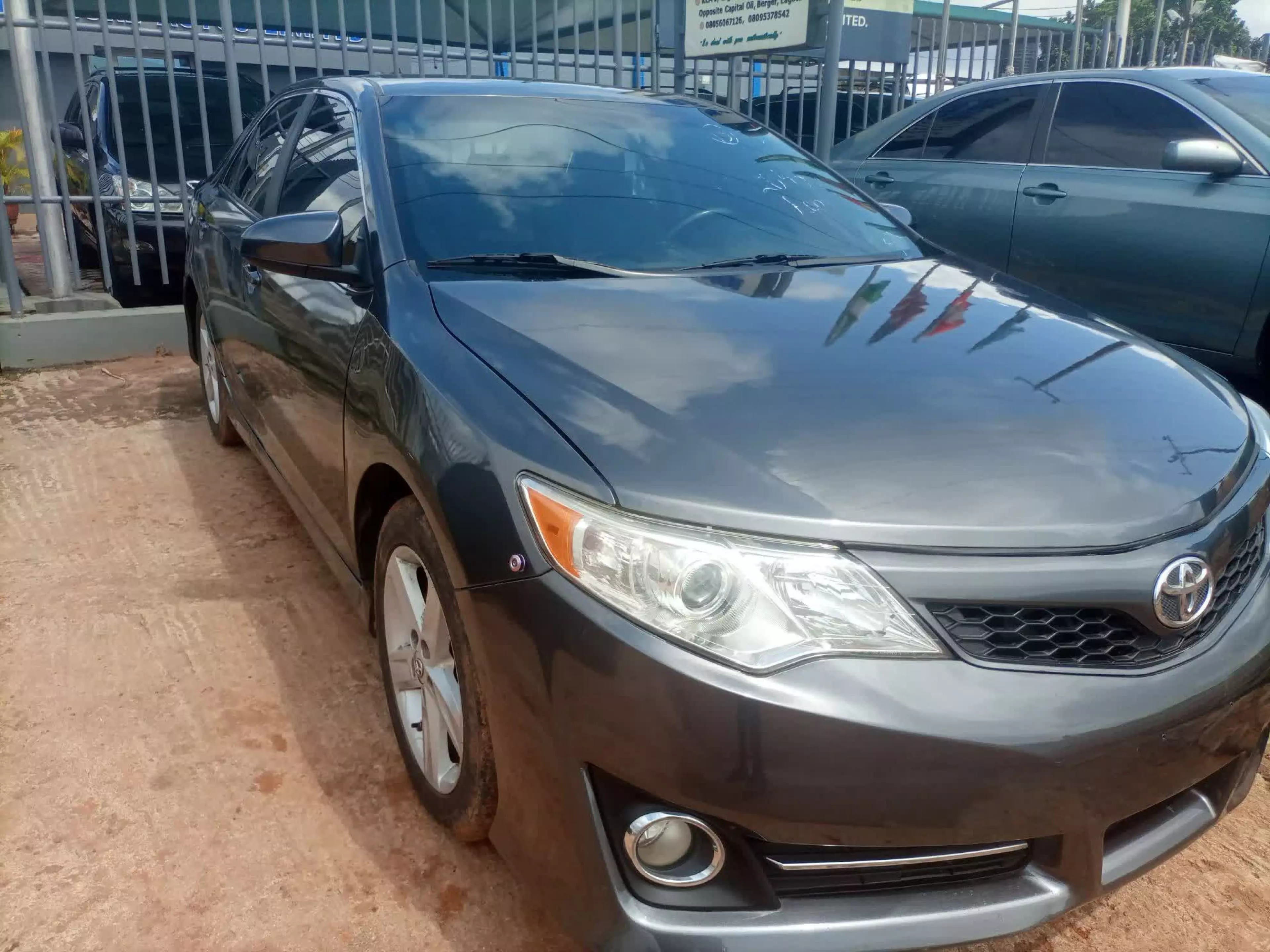 Toyota Camry  - 2013