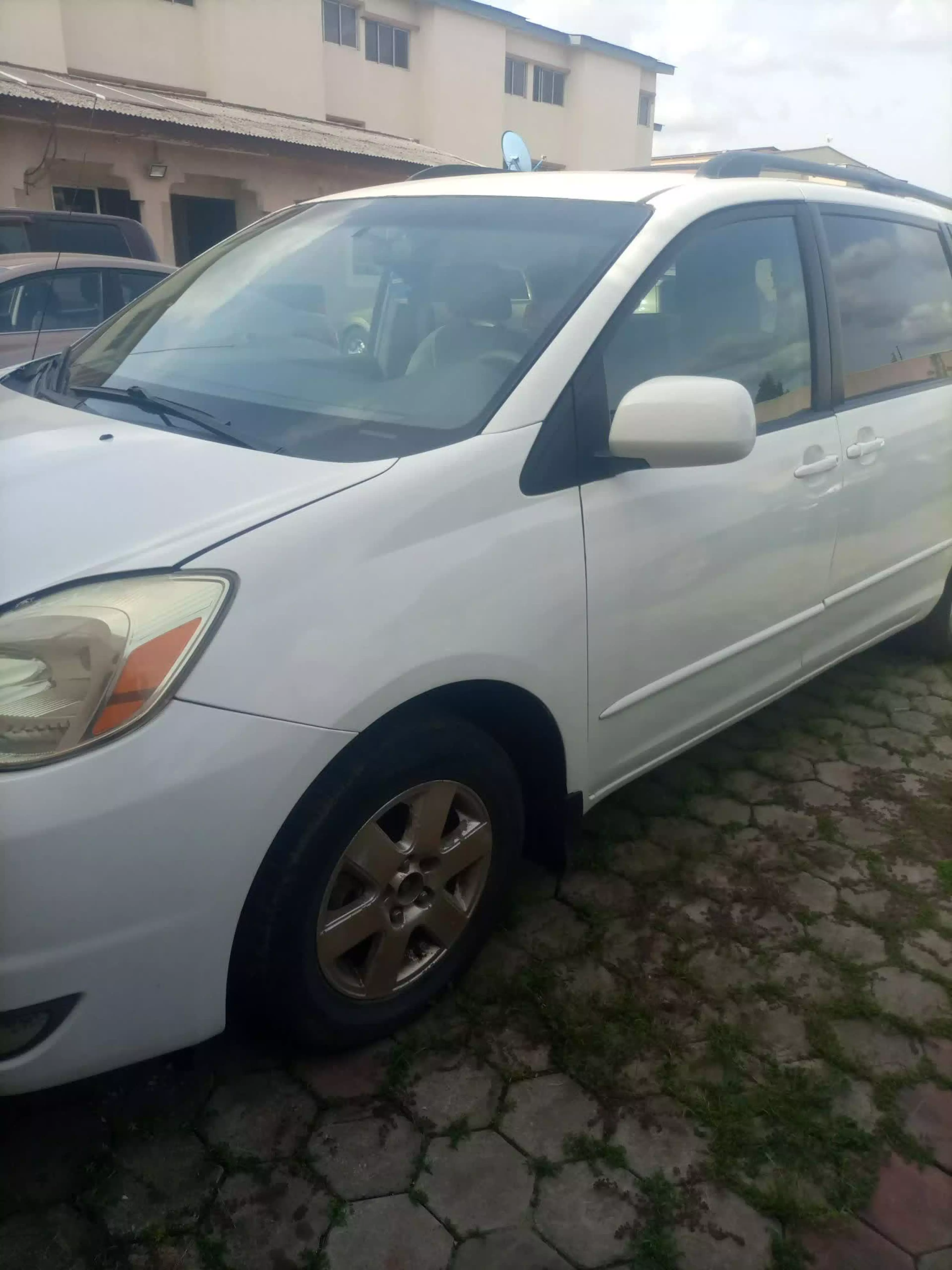 Toyota Sienna - 2004