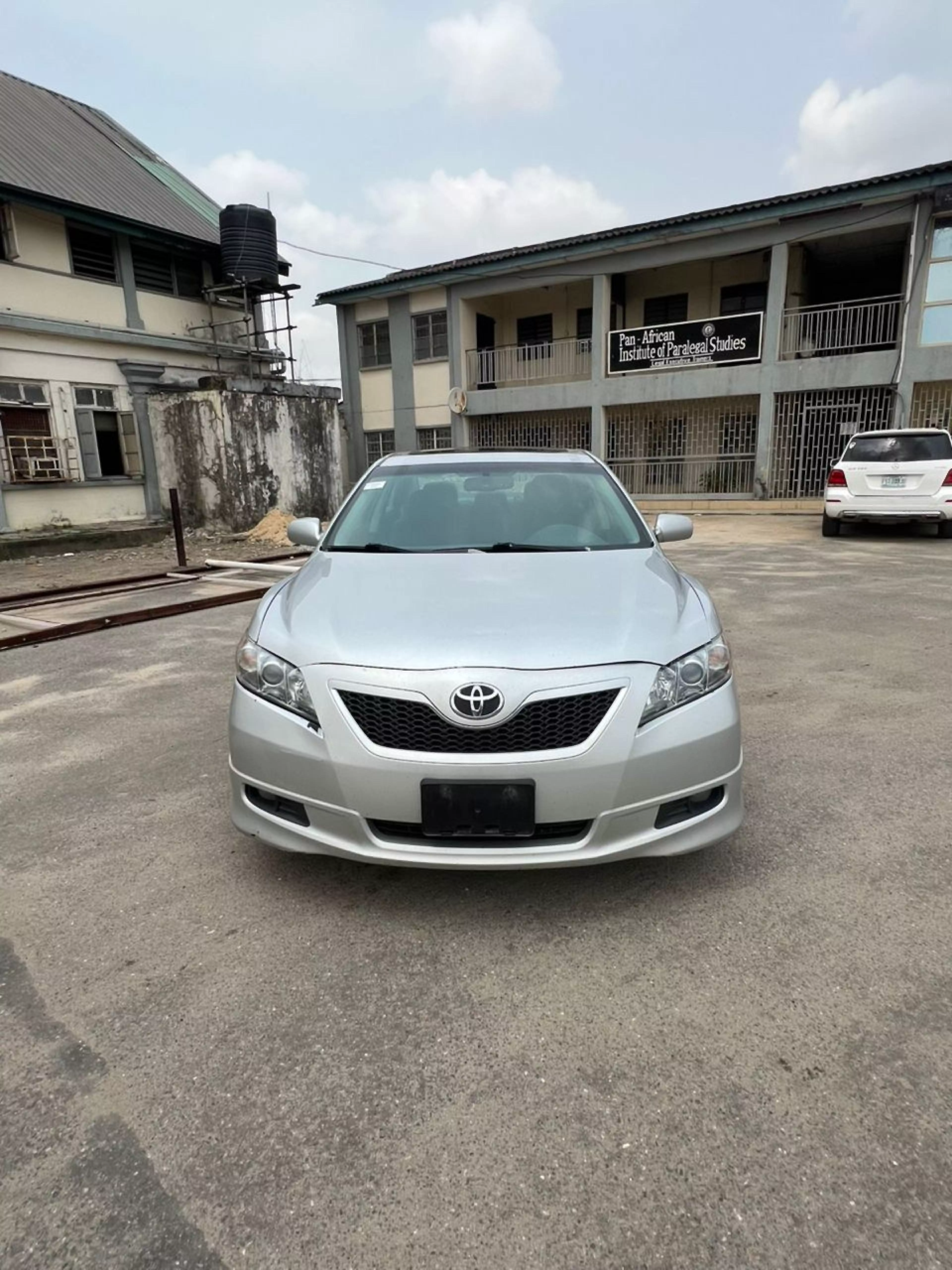 Toyota Camry  - 2009