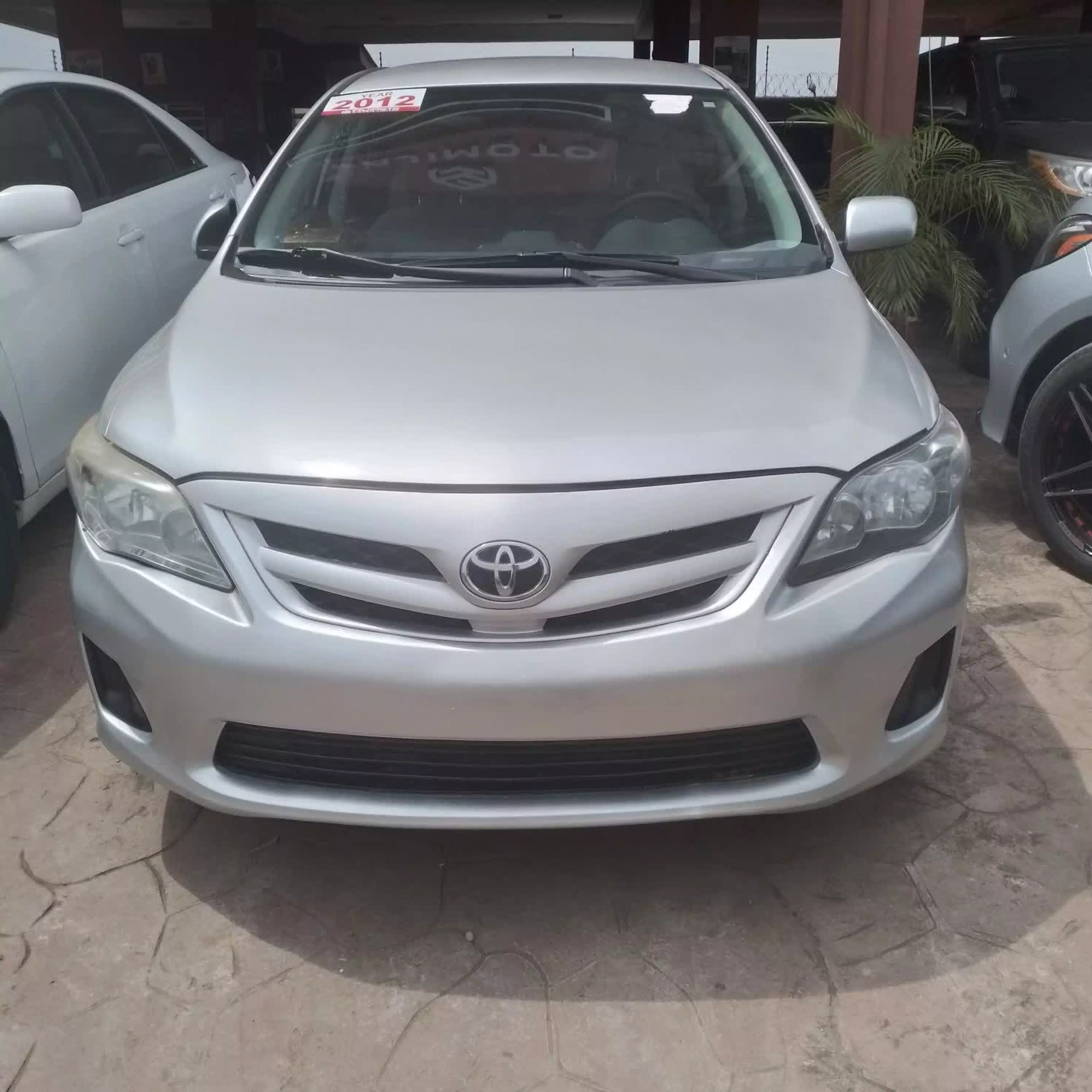 Toyota Corolla  - 2012