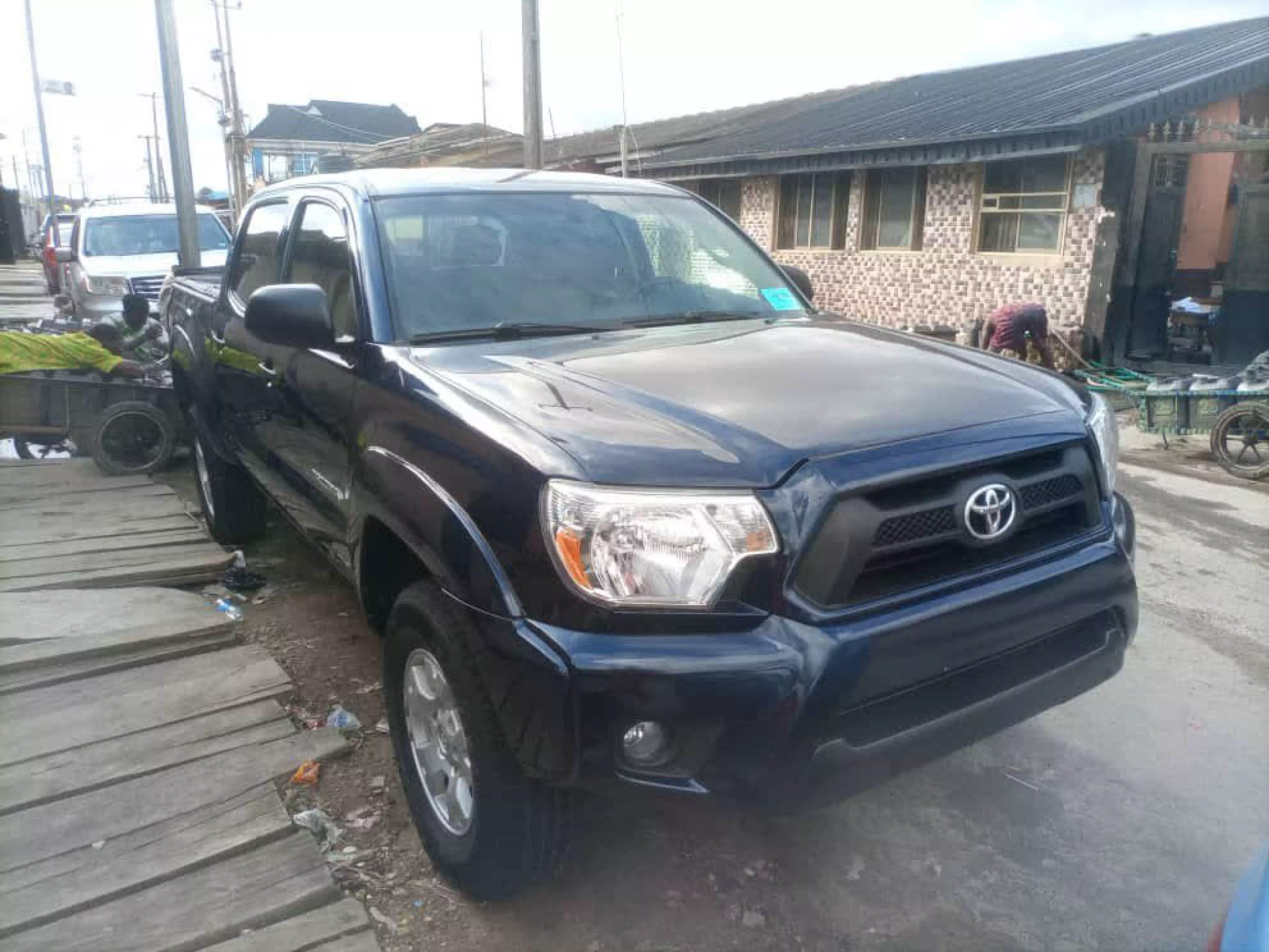 Toyota Tacoma  - 2013