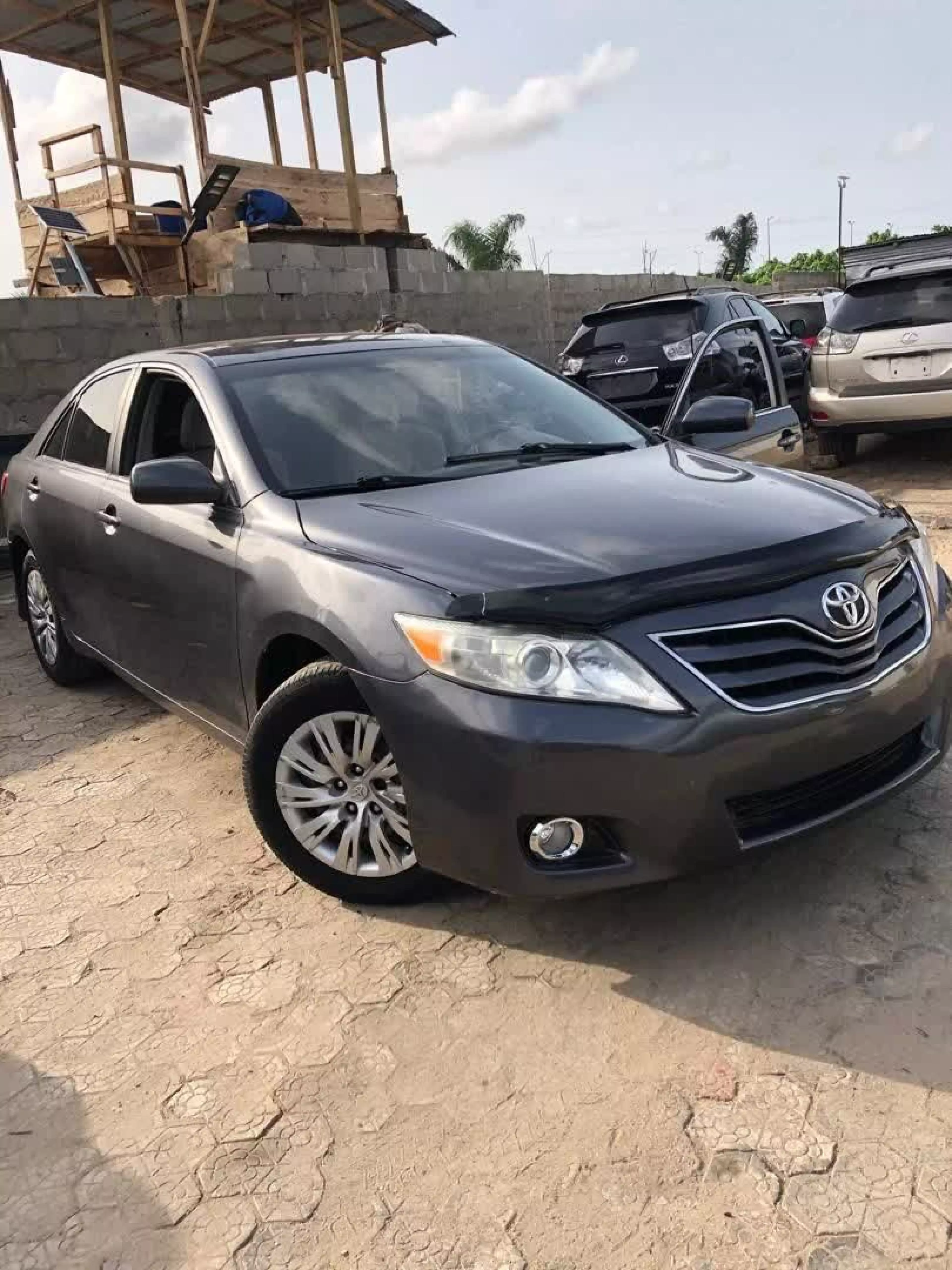 Toyota Camry - 2011