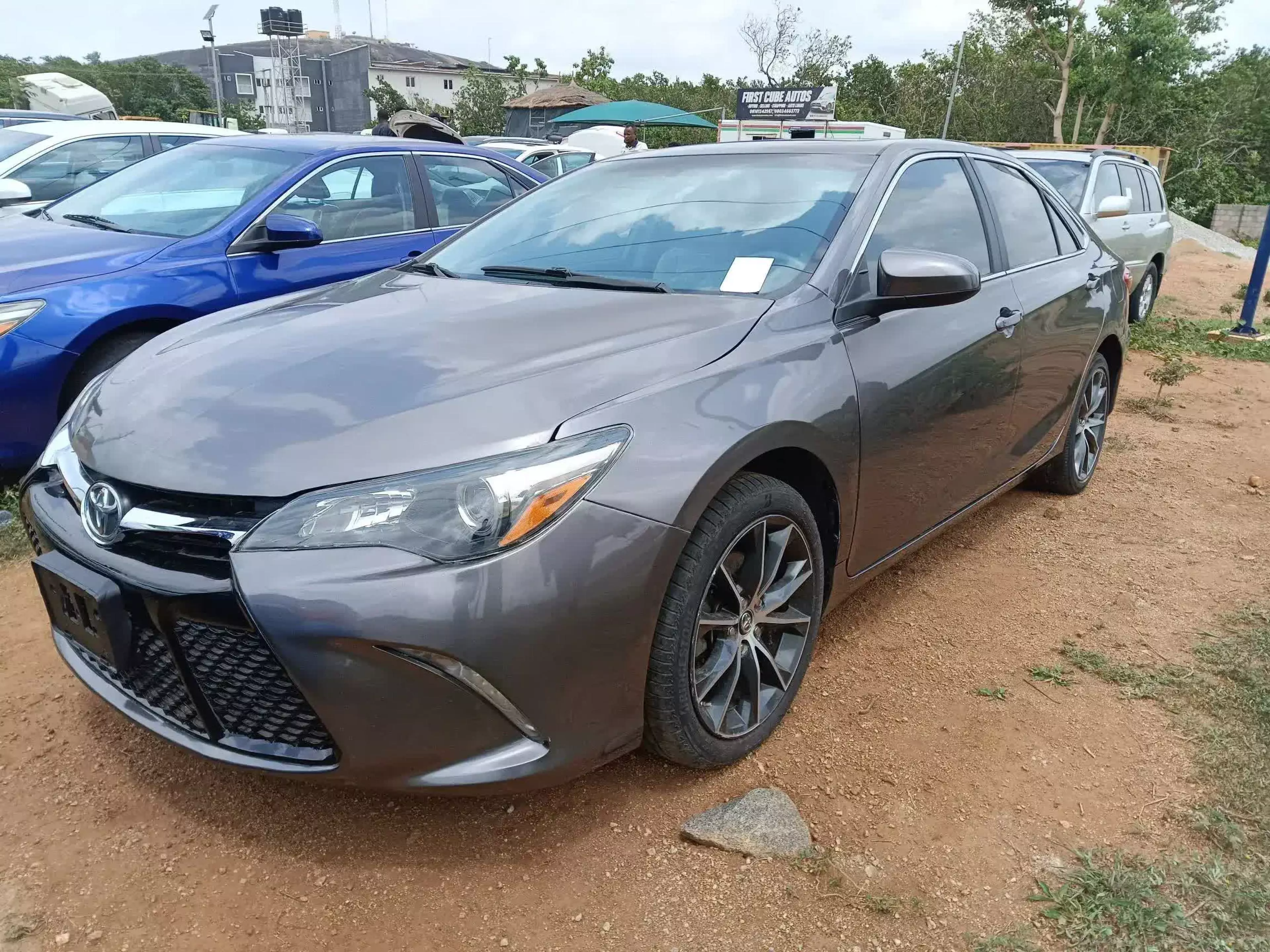 Toyota Camry - 2015