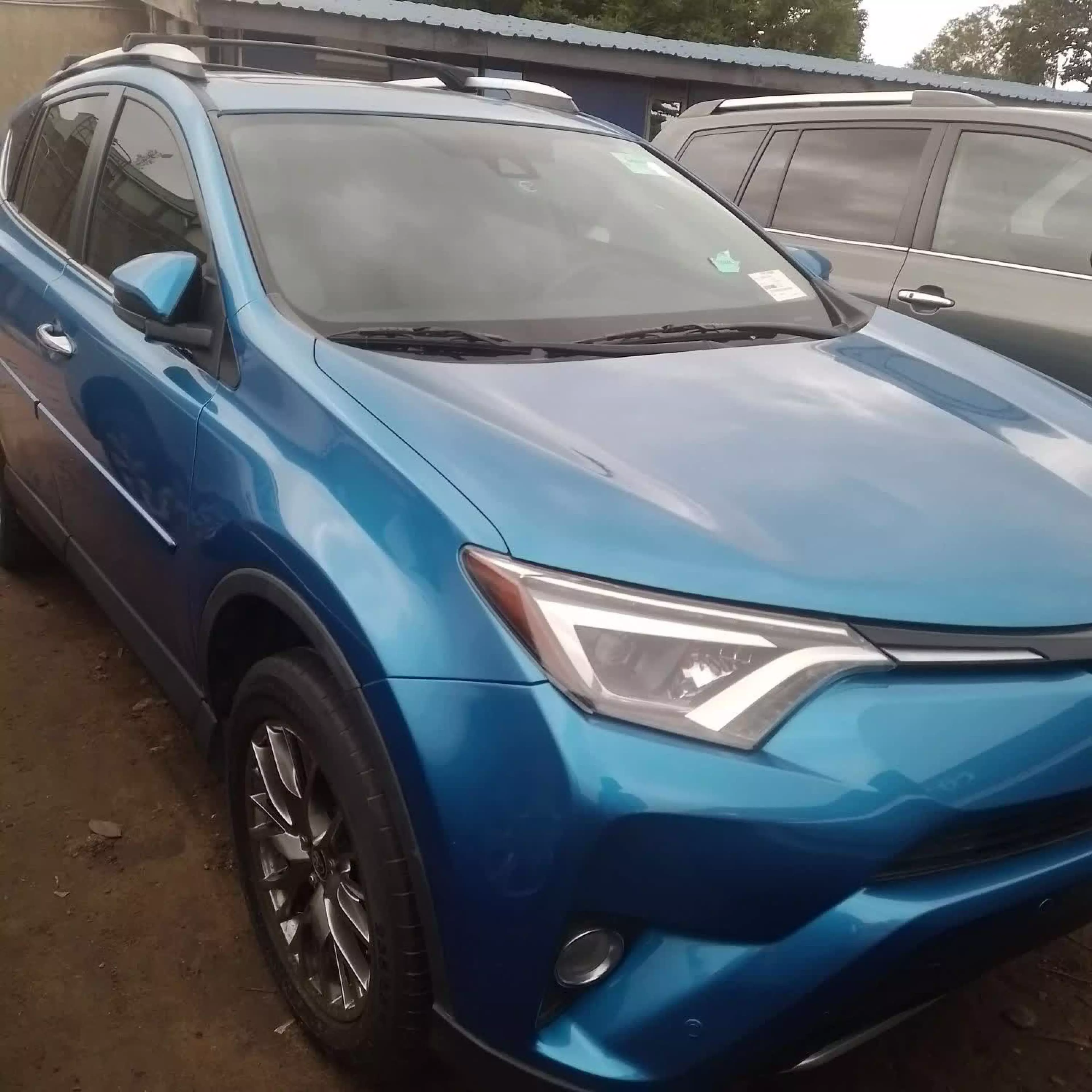 Toyota RAV 4 - 2016