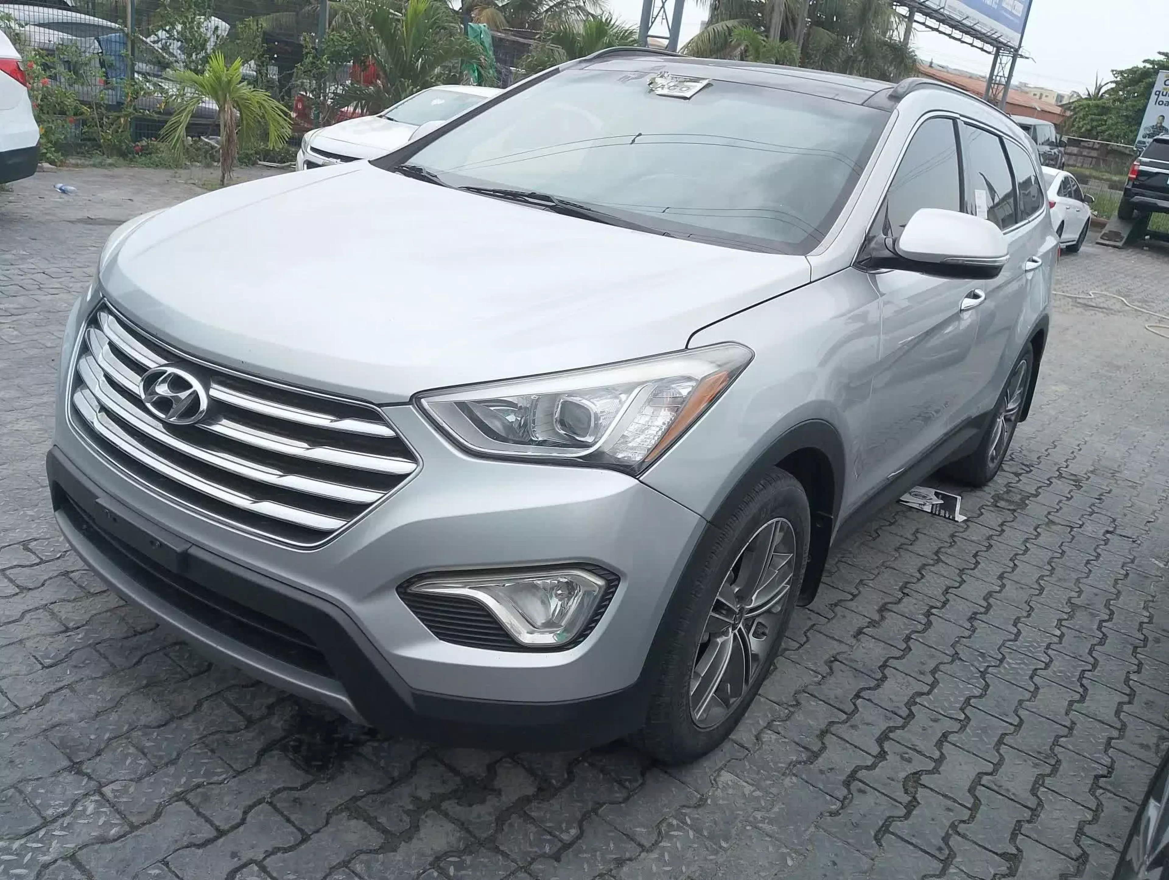 Hyundai Santa Fe - 2011