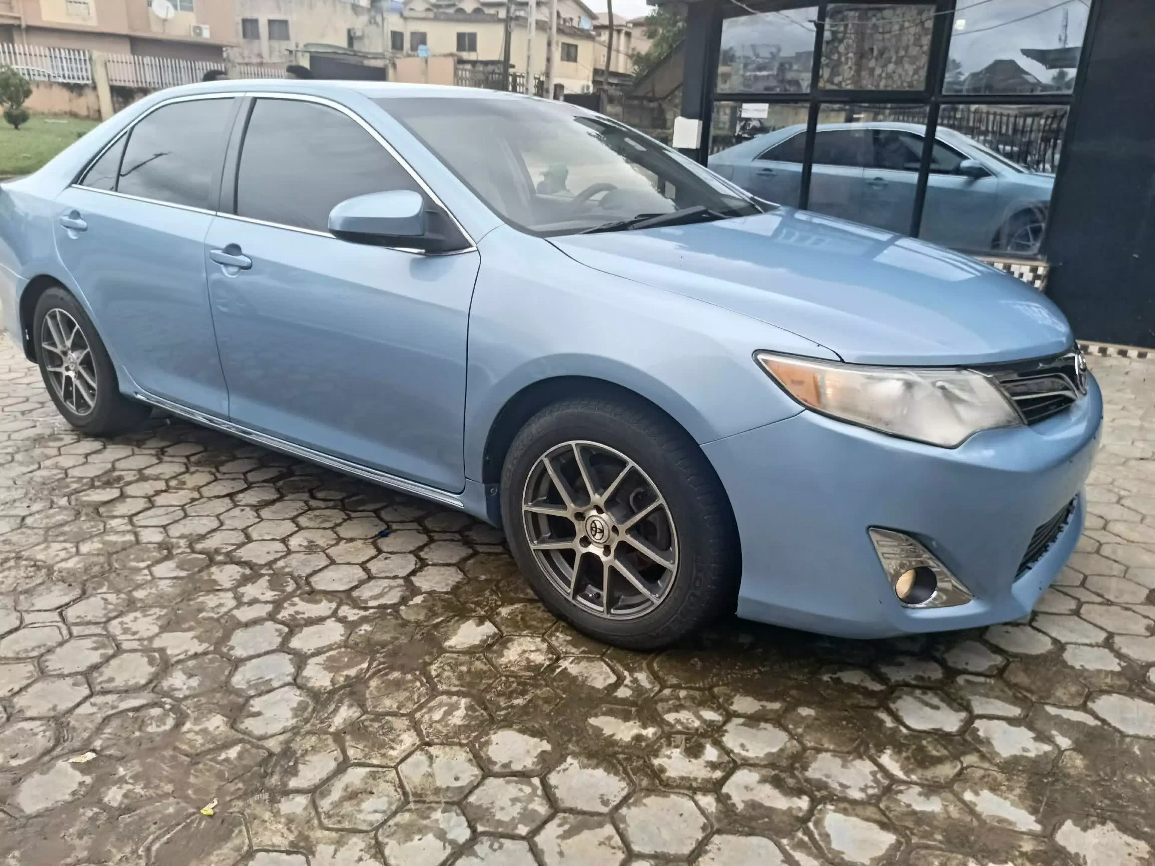 Toyota Camry  - 2014