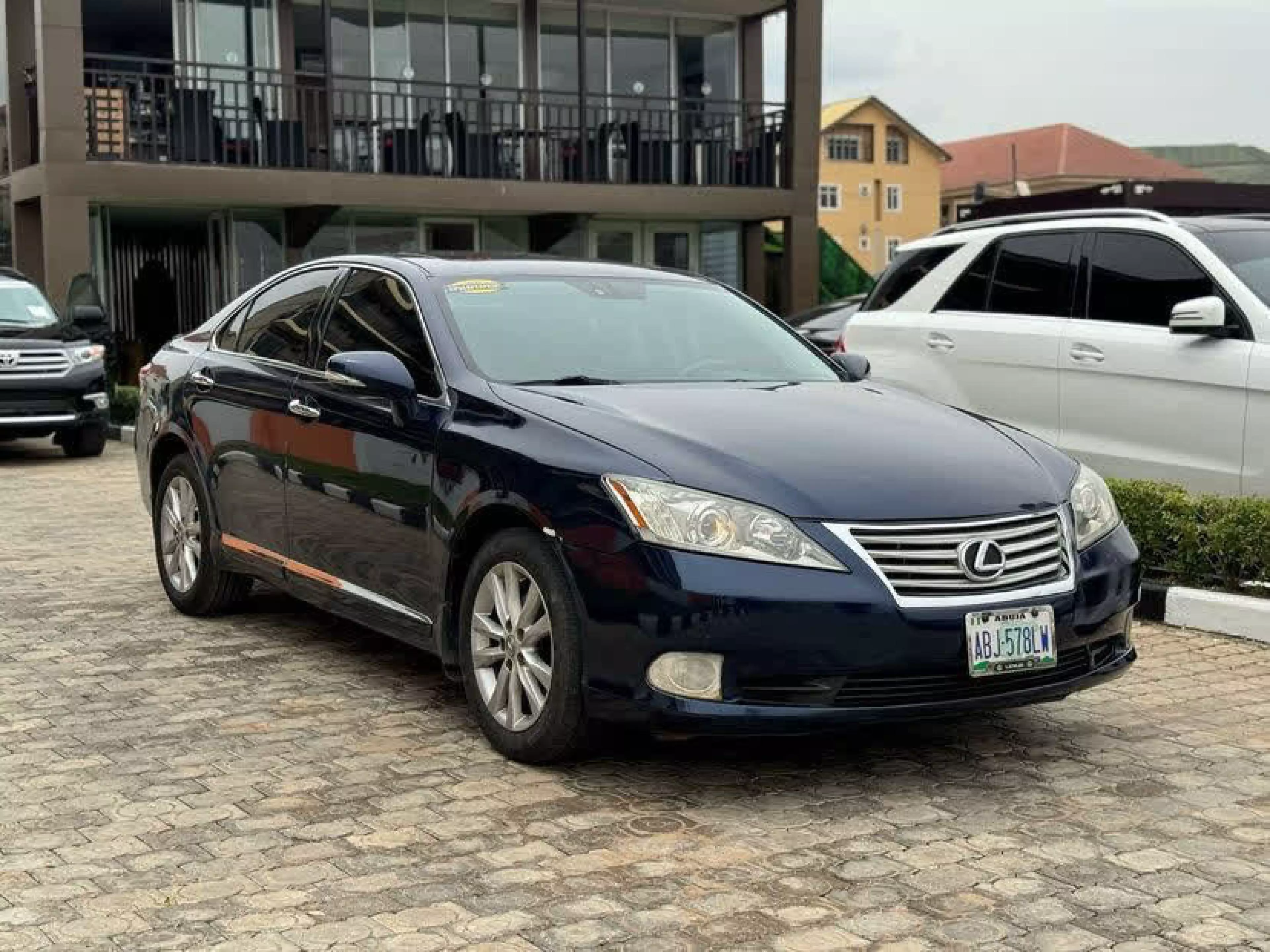 Lexus ES 350  - 2012