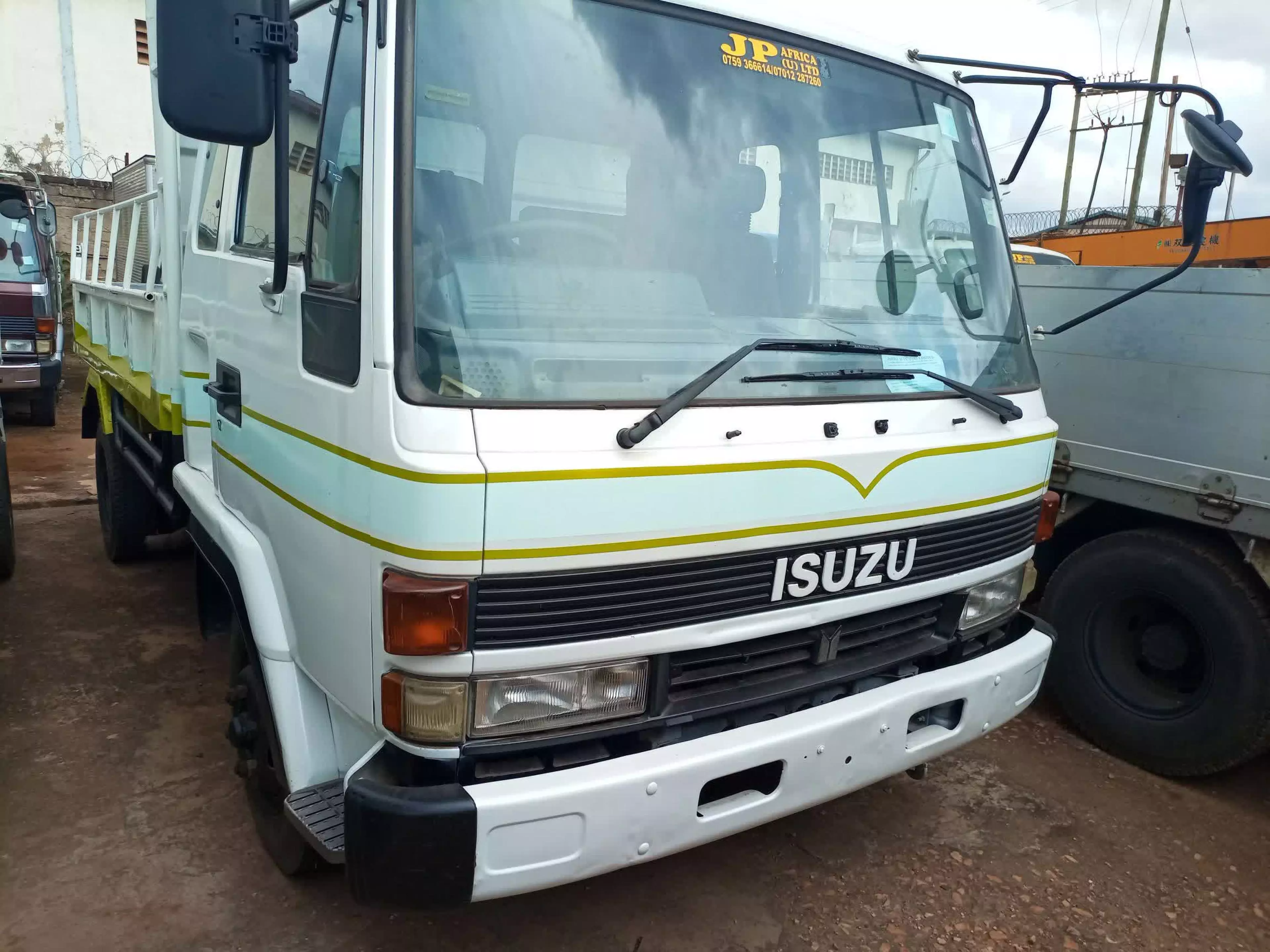 Isuzu Forward  - 1992