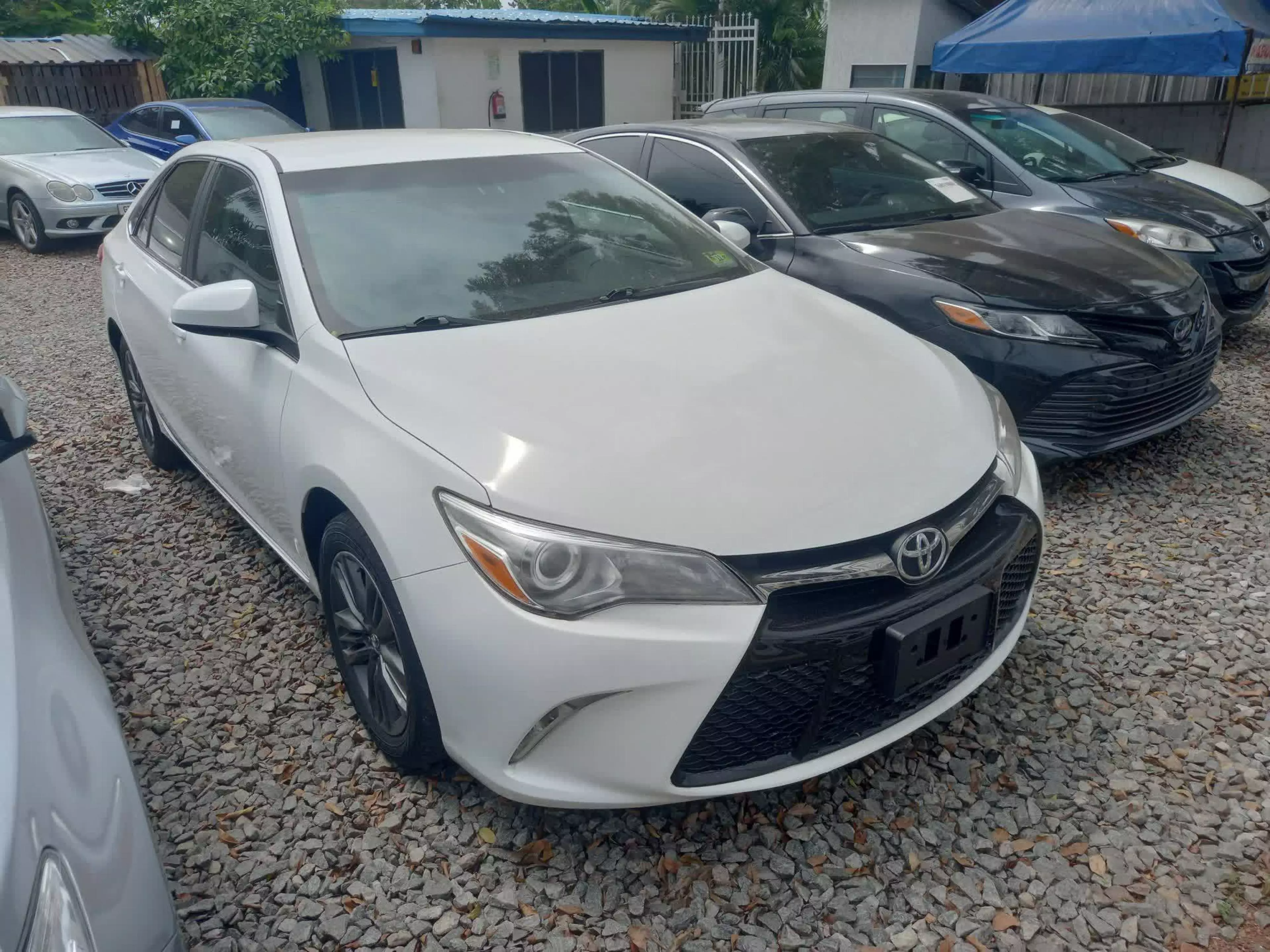 Toyota Camry  - 2016